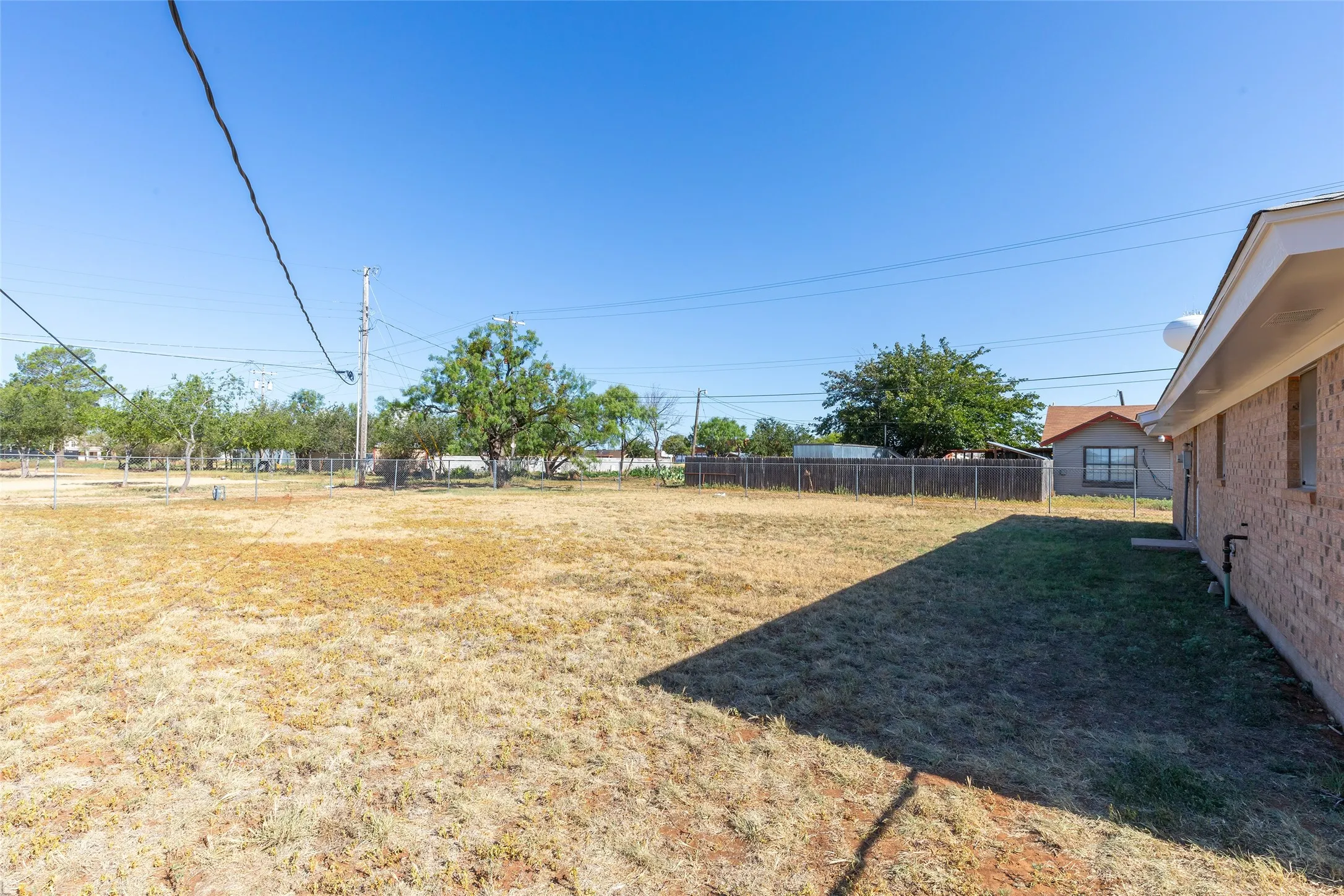 Single Family Residence For Sale in Taylor County , 110 Cherry, Merkel, Texas 79536, 2 Bedroom, 1 Bathroom, 2 Garage spaces, 957 Sqft, built in 1980, Price $155,000, mls#21363148, Real Estate Agent in Merkel, Homes For Sale in Taylor county, Homes For Sale in Merkel, Realtor in Merkel Texas, Real Estate Brokerage Independent Realty Texas, Luminita Cordes Realtor