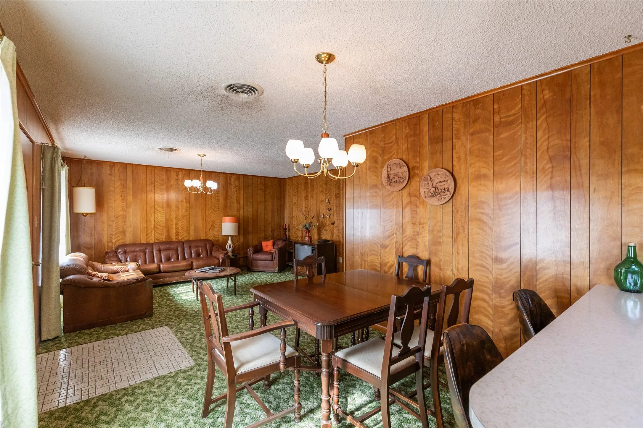 Single Family Residence For Sale in Taylor County , 110 Cherry, Merkel, Texas 79536, 2 Bedroom, 1 Bathroom, 2 Garage spaces, 957 Sqft, built in 1980, Price $155,000, mls#21363148, Real Estate Agent in Merkel, Homes For Sale in Taylor county, Homes For Sale in Merkel, Realtor in Merkel Texas, Real Estate Brokerage Independent Realty Texas, Luminita Cordes Realtor