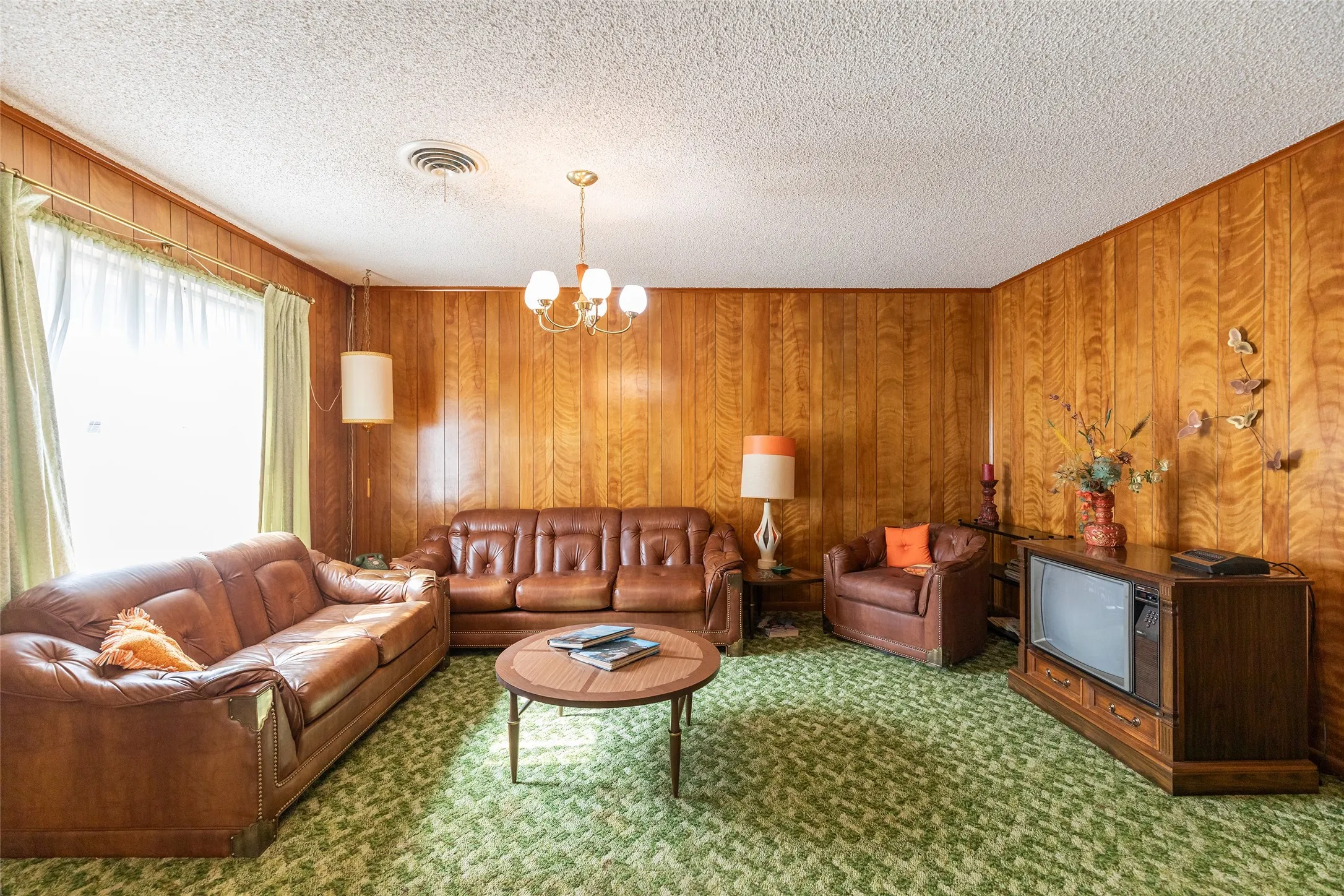 Single Family Residence For Sale in Taylor County , 110 Cherry, Merkel, Texas 79536, 2 Bedroom, 1 Bathroom, 2 Garage spaces, 957 Sqft, built in 1980, Price $155,000, mls#21363148, Real Estate Agent in Merkel, Homes For Sale in Taylor county, Homes For Sale in Merkel, Realtor in Merkel Texas, Real Estate Brokerage Independent Realty Texas, Luminita Cordes Realtor