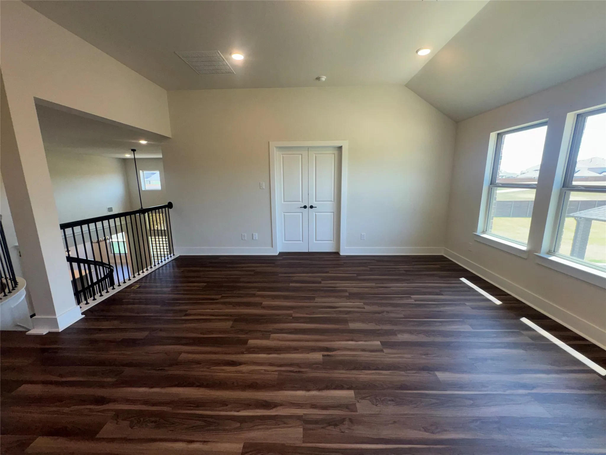 Single Family Residence For Rent in Dallas County , 1701 Shamrock Green, Mesquite, Texas 75181, 5 Bedroom, 4 Bathroom, 2 Garage spaces, 3,994 Sqft, built in 2024, mls#21365578, Real Estate Agent in Mesquite, Homes For Rent in Dallas county, Homes For Rent in Mesquite, Realtor in Mesquite Texas, Real Estate Brokerage Independent Realty Texas, Luminita Cordes Realtor
