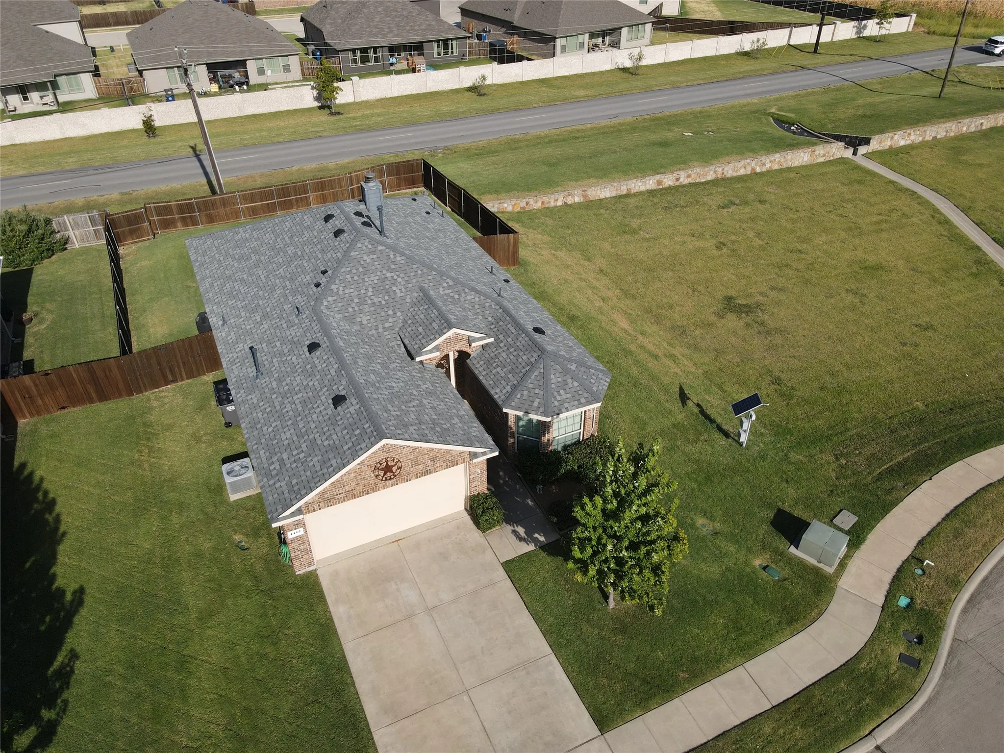 Single Family Residence For Sale in Grayson County , 1412 St Johns Drive, Van Alstyne, Texas 75495, 3 Bedroom, 2 Bathroom, 2 Garage spaces, 1,531 Sqft, built in 2015, mls#21365307, Real Estate Agent in Van Alstyne, Homes For Sale in Grayson county, Homes For Sale in Van Alstyne, Realtor in Van Alstyne Texas, Real Estate Brokerage Independent Realty Texas, Luminita Cordes Realtor