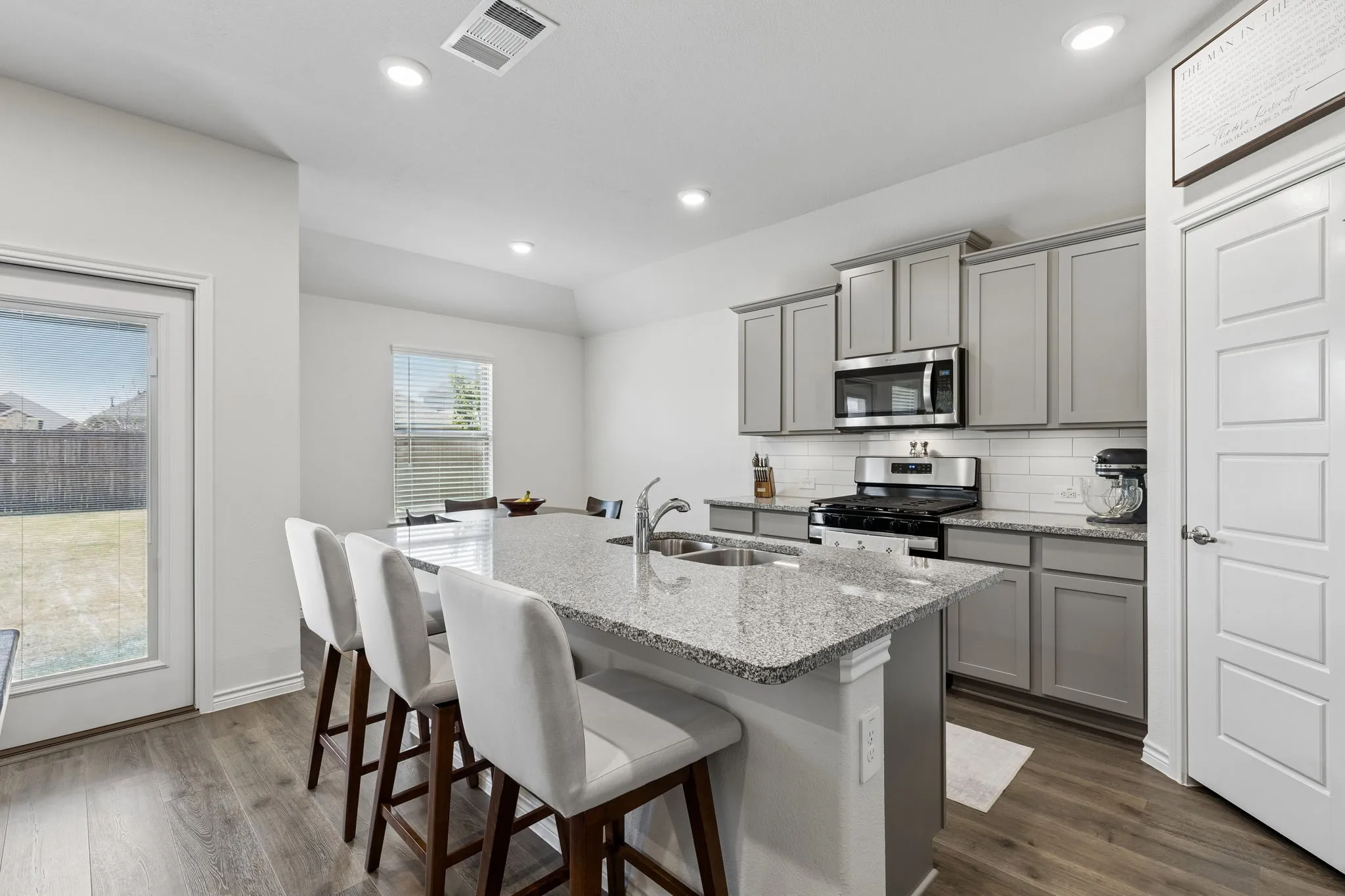 Single Family Residence For Sale in Denton County , 9900 Tinsley Street, Aubrey, Texas 76227, 3 Bedroom, 2 Bathroom, 2 Garage spaces, 1,283 Sqft, built in 2023, mls#21365319, Real Estate Agent in Aubrey, Homes For Sale in Denton county, Homes For Sale in Aubrey, Realtor in Aubrey Texas, Real Estate Brokerage Independent Realty Texas, Luminita Cordes Realtor