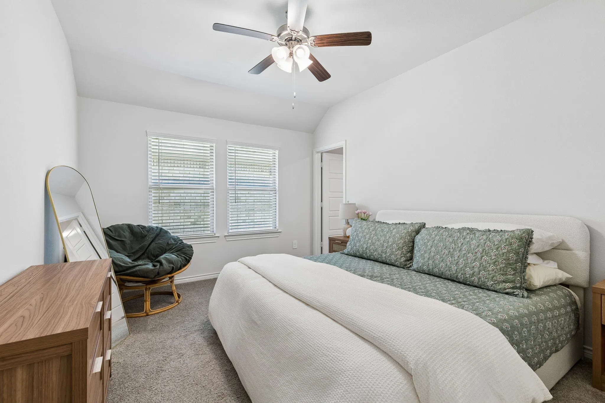 Single Family Residence For Sale in Denton County , 9900 Tinsley Street, Aubrey, Texas 76227, 3 Bedroom, 2 Bathroom, 2 Garage spaces, 1,283 Sqft, built in 2023, mls#21365319, Real Estate Agent in Aubrey, Homes For Sale in Denton county, Homes For Sale in Aubrey, Realtor in Aubrey Texas, Real Estate Brokerage Independent Realty Texas, Luminita Cordes Realtor
