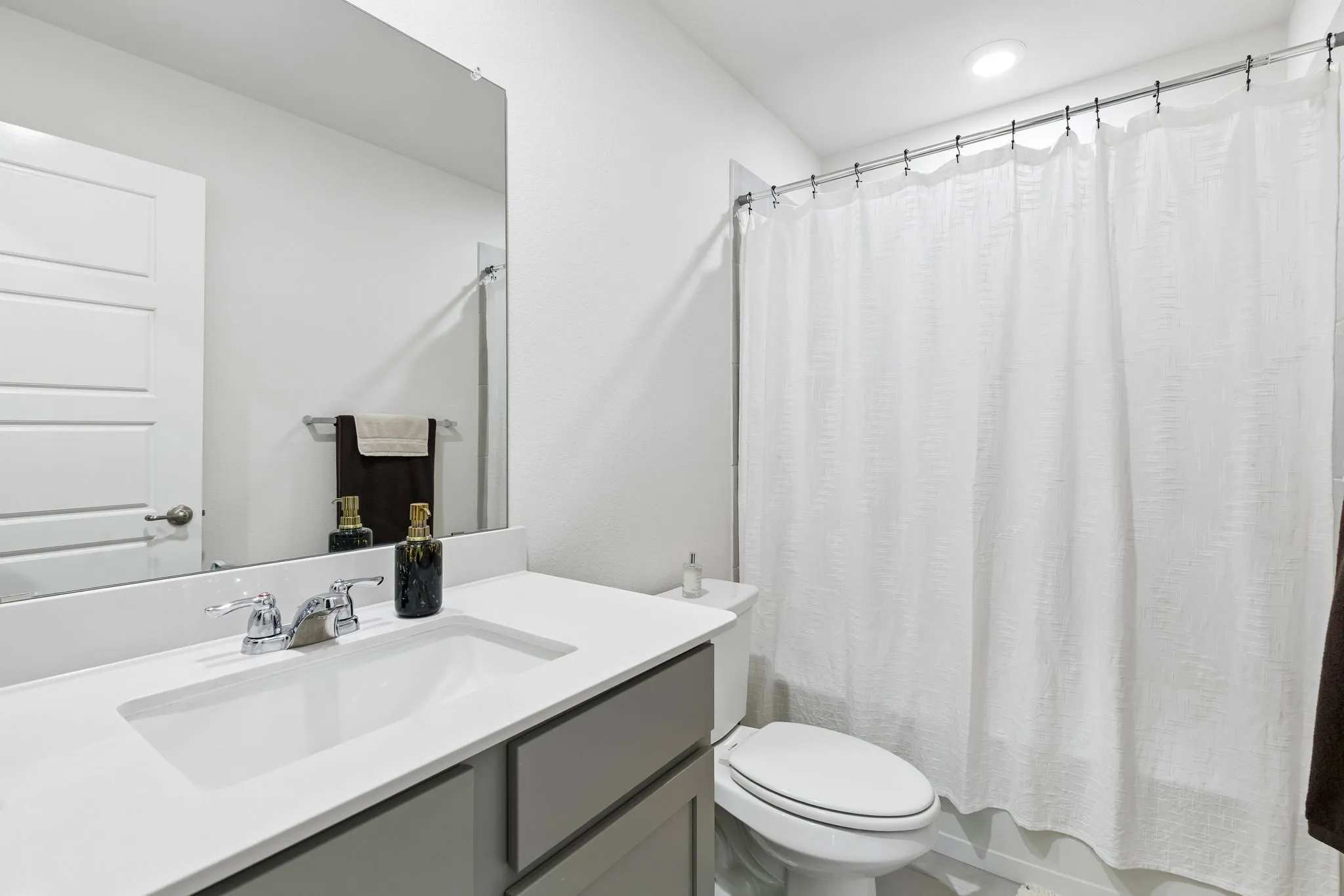 Single Family Residence For Sale in Denton County , 9900 Tinsley Street, Aubrey, Texas 76227, 3 Bedroom, 2 Bathroom, 2 Garage spaces, 1,283 Sqft, built in 2023, mls#21365319, Real Estate Agent in Aubrey, Homes For Sale in Denton county, Homes For Sale in Aubrey, Realtor in Aubrey Texas, Real Estate Brokerage Independent Realty Texas, Luminita Cordes Realtor