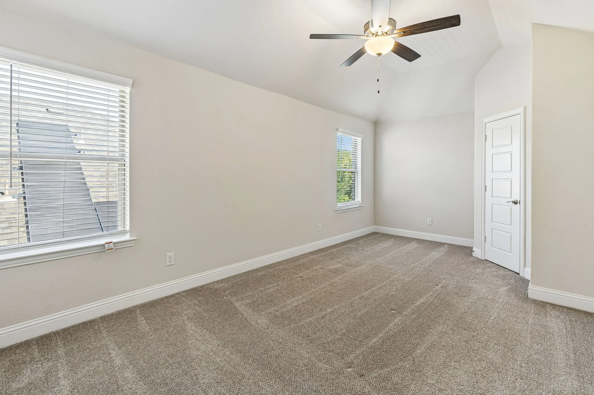 Single Family Residence For Rent in Collin County , 408 Worthing Way, Wylie, Texas 75098, 5 Bedroom, 4 Bathroom, 2 Garage spaces, 3,634 Sqft, built in 2021, mls#21364827, Real Estate Agent in Wylie, Homes For Rent in Collin county, Homes For Rent in Wylie, Realtor in Wylie Texas, Real Estate Brokerage Independent Realty Texas, Luminita Cordes Realtor