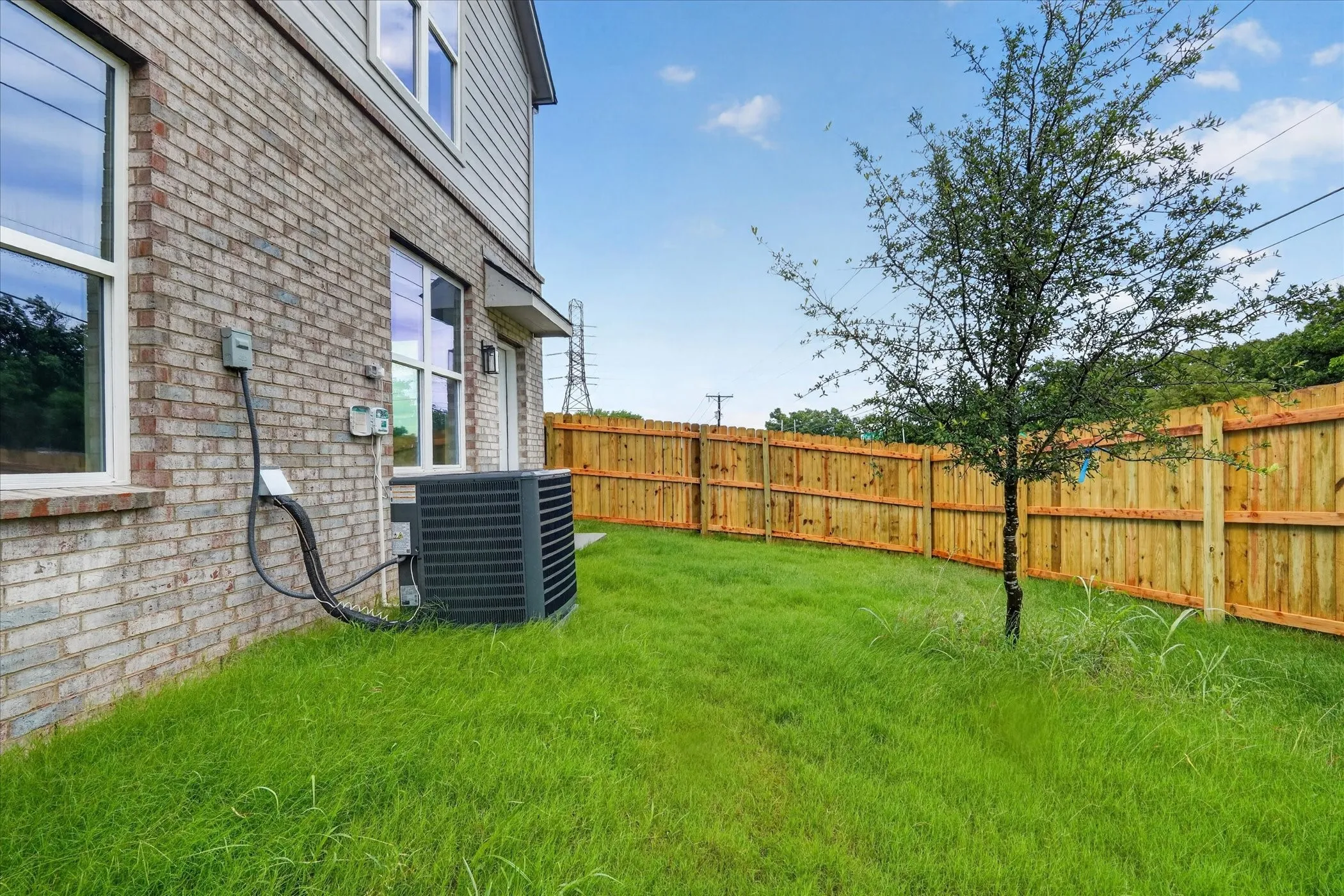 Townhouse For Rent in Dallas County , 804 Premier, Grand Prairie, Texas 75051, 4 Bedroom, 4 Bathroom, 2 Garage spaces, 2,389 Sqft, built in 2026, mls#21365506, Real Estate Agent in Grand Prairie, Homes For Rent in Dallas county, Homes For Rent in Grand Prairie, Realtor in Grand Prairie Texas, Real Estate Brokerage Independent Realty Texas, Luminita Cordes Realtor