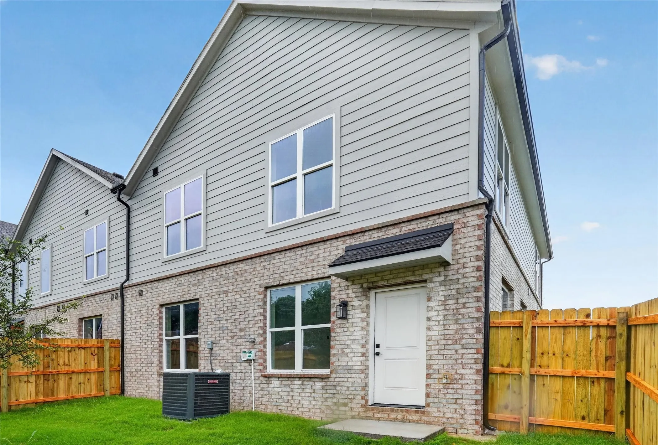 Townhouse For Rent in Dallas County , 806 Premier, Grand Prairie, Texas 75051, 4 Bedroom, 4 Bathroom, 2 Garage spaces, 2,474 Sqft, built in 2026, mls#21365511, Real Estate Agent in Grand Prairie, Homes For Rent in Dallas county, Homes For Rent in Grand Prairie, Realtor in Grand Prairie Texas, Real Estate Brokerage Independent Realty Texas, Luminita Cordes Realtor