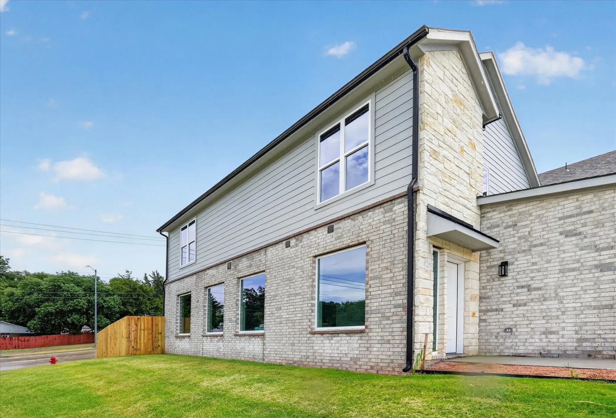 Townhouse For Rent in Dallas County , 806 Premier, Grand Prairie, Texas 75051, 4 Bedroom, 4 Bathroom, 2 Garage spaces, 2,474 Sqft, built in 2026, mls#21365511, Real Estate Agent in Grand Prairie, Homes For Rent in Dallas county, Homes For Rent in Grand Prairie, Realtor in Grand Prairie Texas, Real Estate Brokerage Independent Realty Texas, Luminita Cordes Realtor