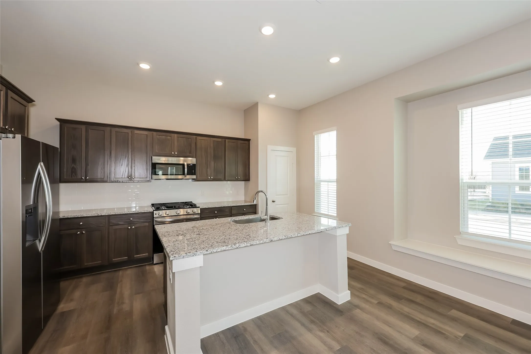 Single Family Residence For Rent in Tarrant County , 725 Painted Loon Drive, Arlington, Texas 76005, 4 Bedroom, 3 Bathroom, 2 Garage spaces, 2,004 Sqft, built in 2025, mls#21362239, Real Estate Agent in Arlington, Homes For Rent in Tarrant county, Homes For Rent in Arlington, Realtor in Arlington Texas, Real Estate Brokerage Independent Realty Texas, Luminita Cordes Realtor