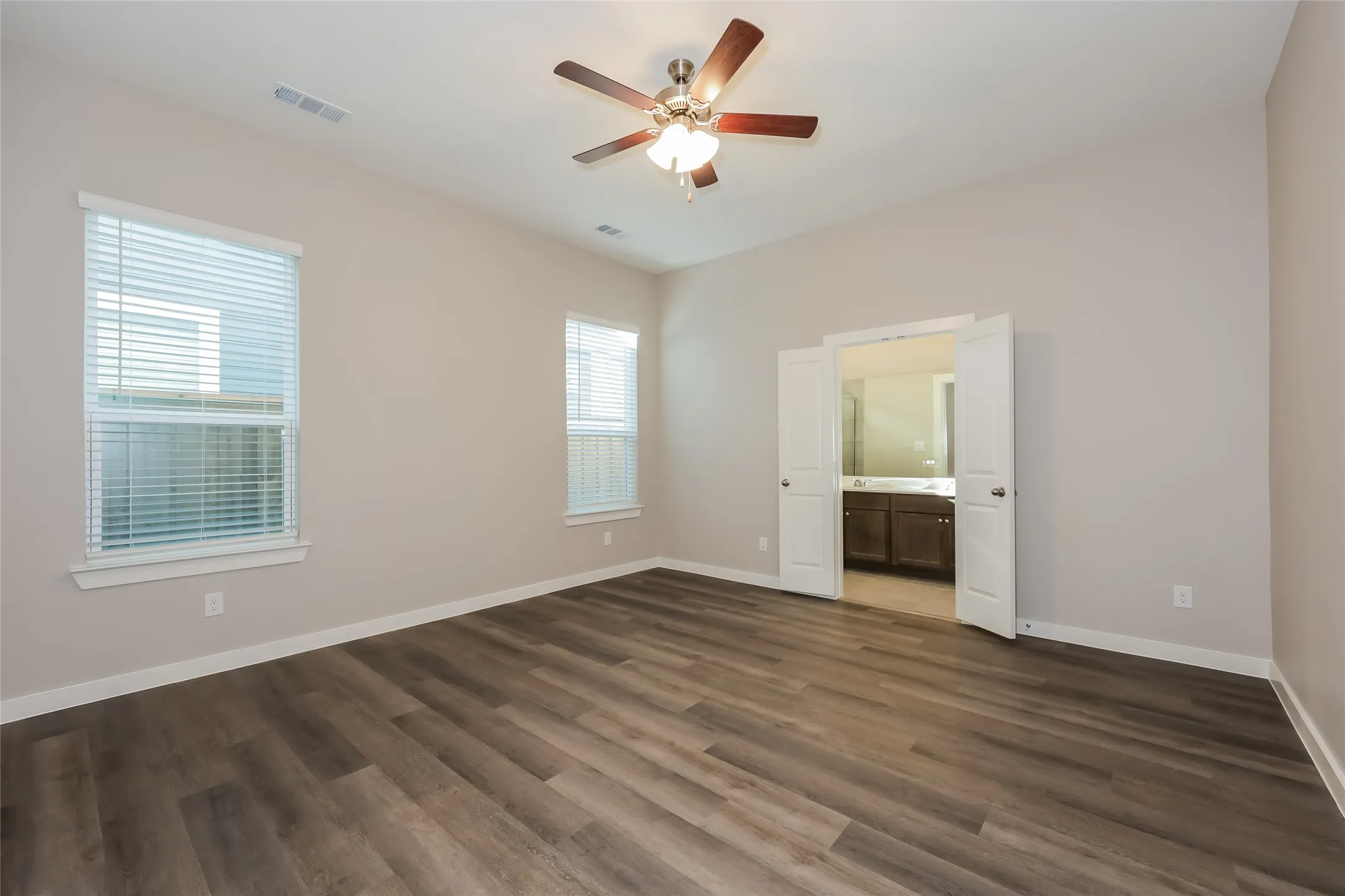 Single Family Residence For Rent in Tarrant County , 725 Painted Loon Drive, Arlington, Texas 76005, 4 Bedroom, 3 Bathroom, 2 Garage spaces, 2,004 Sqft, built in 2025, mls#21362239, Real Estate Agent in Arlington, Homes For Rent in Tarrant county, Homes For Rent in Arlington, Realtor in Arlington Texas, Real Estate Brokerage Independent Realty Texas, Luminita Cordes Realtor