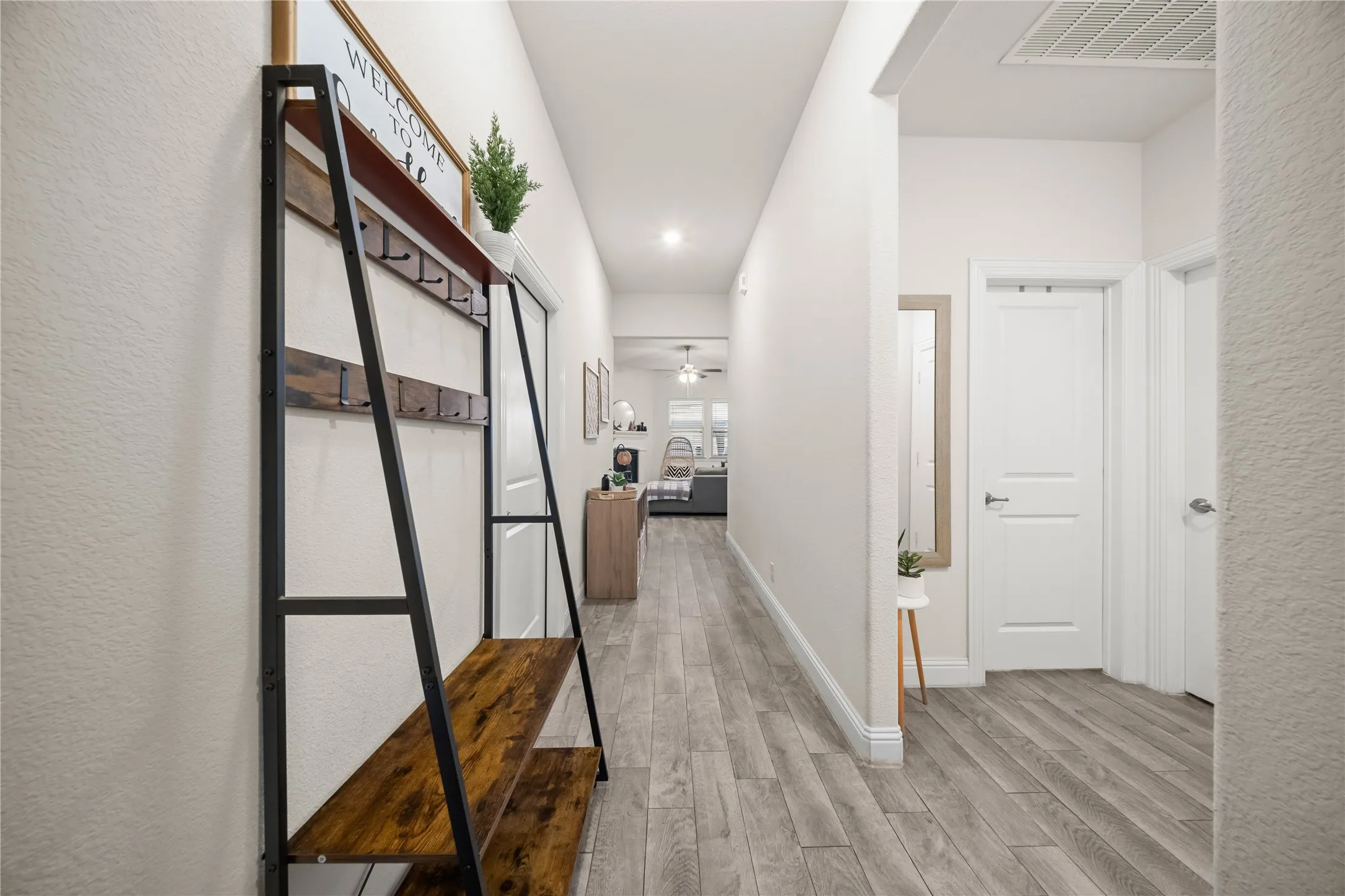 Single Family Residence For Rent in Denton County , 11025 Klondike Lane, Aubrey, Texas 76227, 3 Bedroom, 2 Bathroom, 2 Garage spaces, 1,503 Sqft, built in 2020, mls#21365596, Real Estate Agent in Aubrey, Homes For Rent in Denton county, Homes For Rent in Aubrey, Realtor in Aubrey Texas, Real Estate Brokerage Independent Realty Texas, Luminita Cordes Realtor