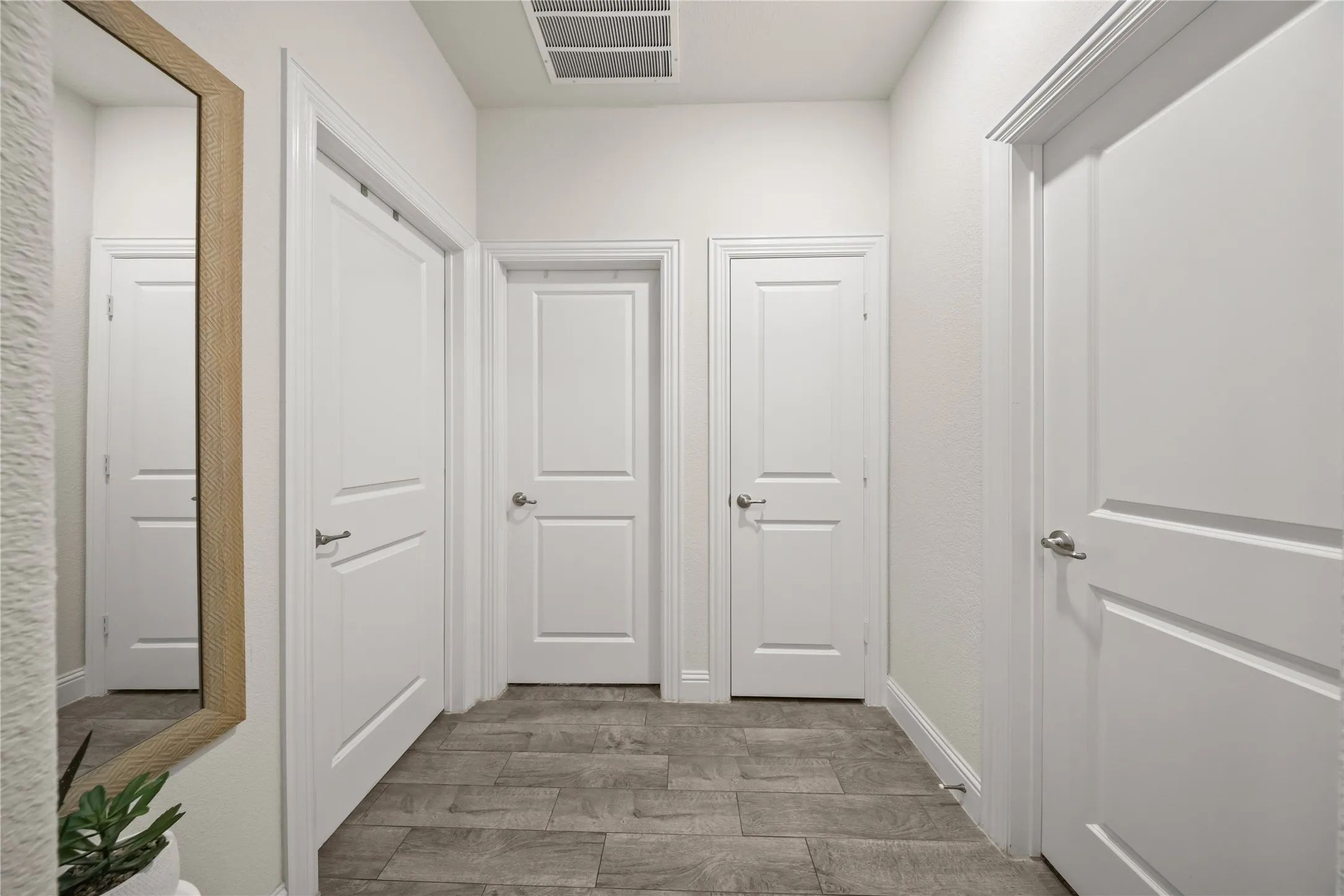 Single Family Residence For Rent in Denton County , 11025 Klondike Lane, Aubrey, Texas 76227, 3 Bedroom, 2 Bathroom, 2 Garage spaces, 1,503 Sqft, built in 2020, mls#21365596, Real Estate Agent in Aubrey, Homes For Rent in Denton county, Homes For Rent in Aubrey, Realtor in Aubrey Texas, Real Estate Brokerage Independent Realty Texas, Luminita Cordes Realtor