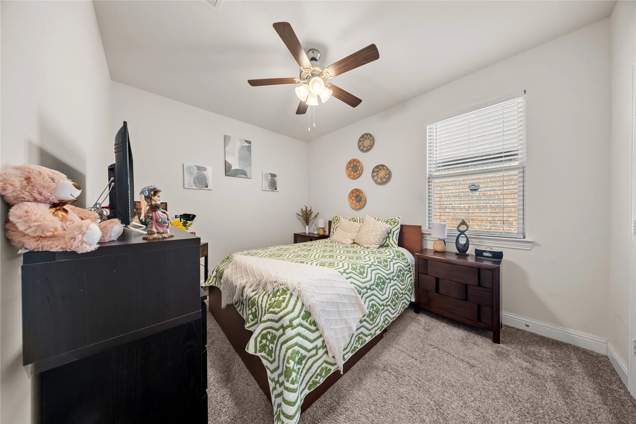Single Family Residence For Rent in Denton County , 11025 Klondike Lane, Aubrey, Texas 76227, 3 Bedroom, 2 Bathroom, 2 Garage spaces, 1,503 Sqft, built in 2020, mls#21365596, Real Estate Agent in Aubrey, Homes For Rent in Denton county, Homes For Rent in Aubrey, Realtor in Aubrey Texas, Real Estate Brokerage Independent Realty Texas, Luminita Cordes Realtor