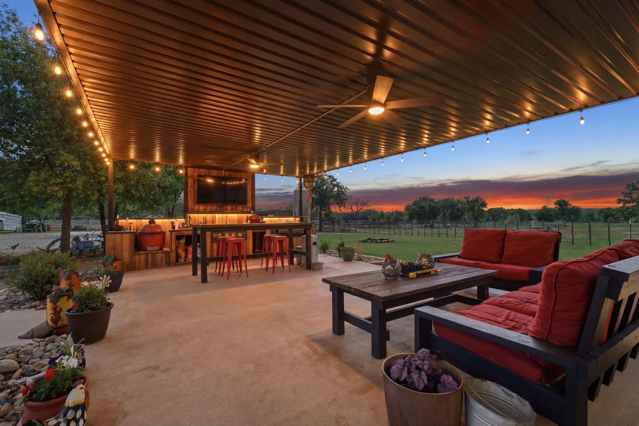 Improved Land For Sale in Cooke County , 10636 Fm 902, Collinsville, Texas 76233, 0, 0, Garage spaces, 0 Sqft, built in 1950, Price $1,000,000, mls#21365598, Real Estate Agent in Collinsville, Homes For Sale in Cooke county, Homes For Sale in Collinsville, Realtor in Collinsville Texas, Real Estate Brokerage Independent Realty Texas, Luminita Cordes Realtor