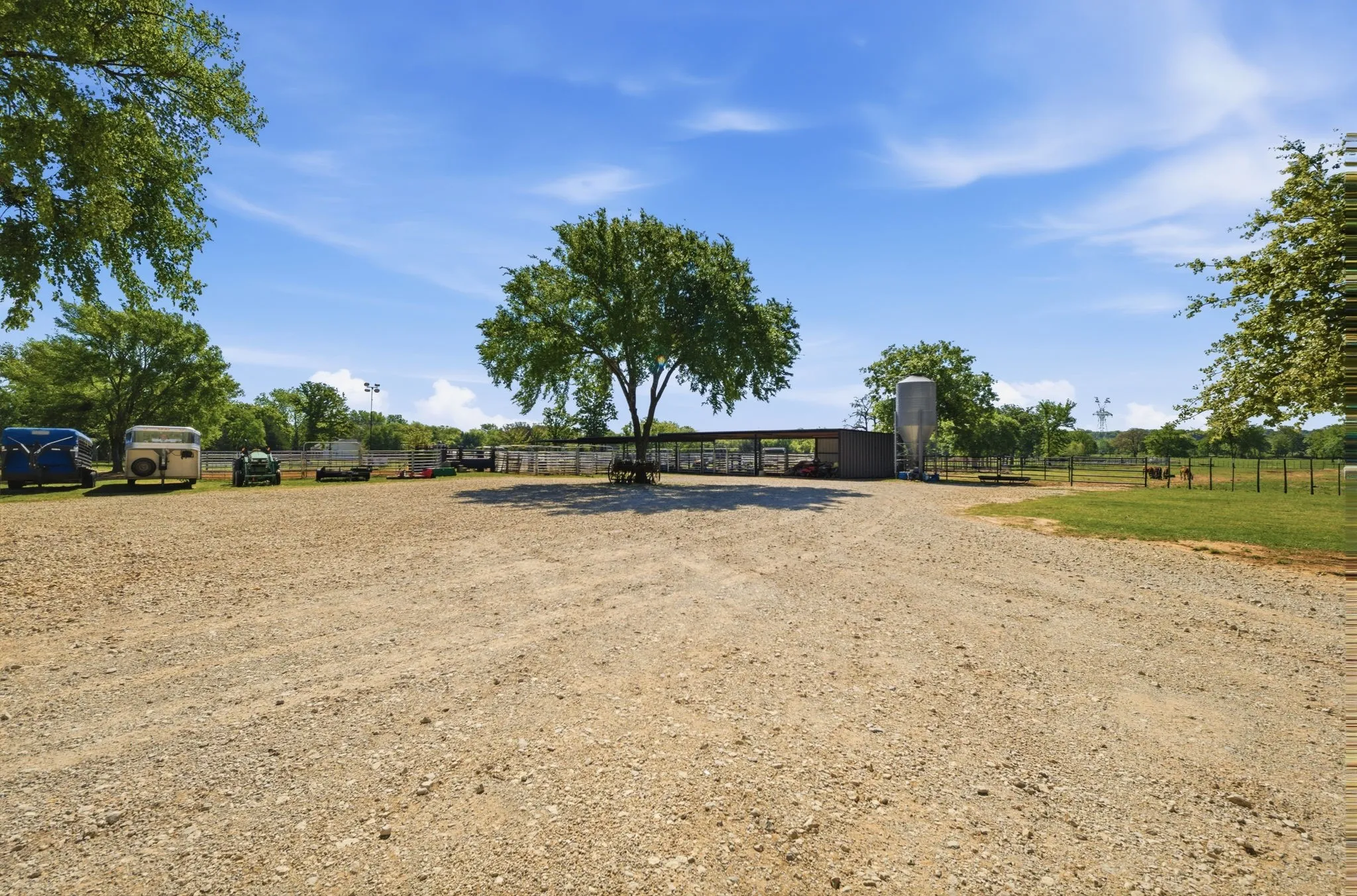 Improved Land For Sale in Cooke County , 10636 Fm 902, Collinsville, Texas 76233, 0, 0, Garage spaces, 0 Sqft, built in 1950, Price $1,000,000, mls#21365598, Real Estate Agent in Collinsville, Homes For Sale in Cooke county, Homes For Sale in Collinsville, Realtor in Collinsville Texas, Real Estate Brokerage Independent Realty Texas, Luminita Cordes Realtor