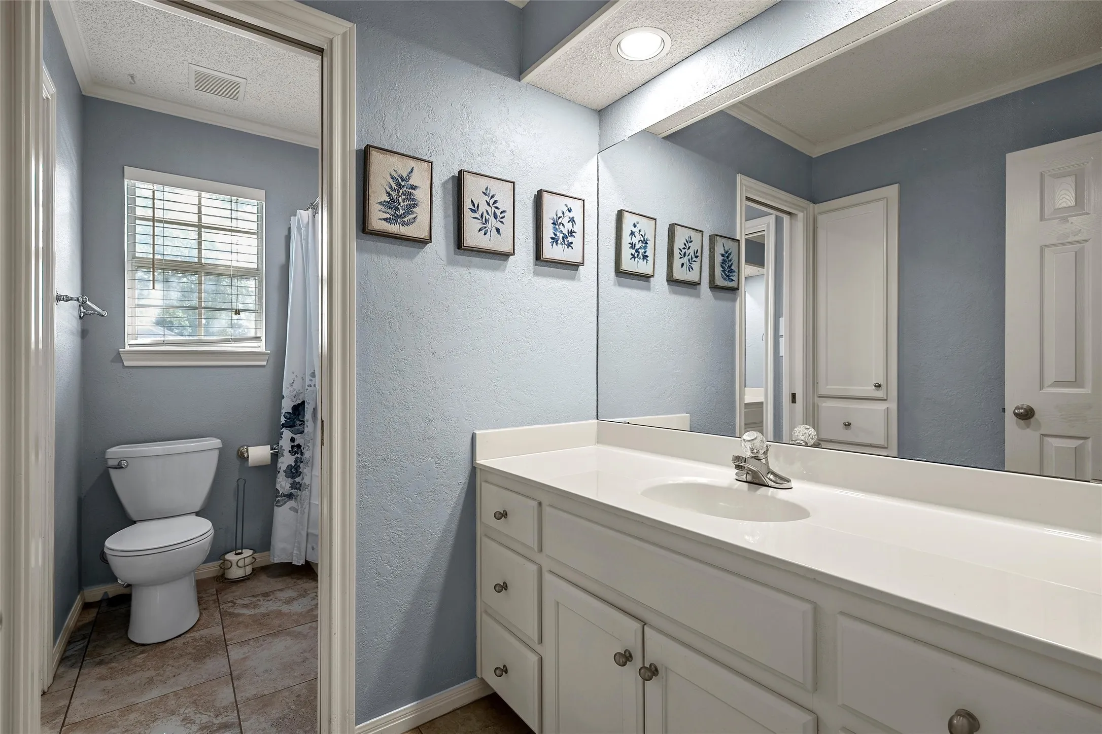 Single Family Residence For Sale in Mc Lennan County , 1119 Western Ridge Drive, Waco, Texas 76712, 3 Bedroom, 3 Bathroom, 2 Garage spaces, 2,397 Sqft, built in 1992, mls#21365042, Real Estate Agent in Waco, Homes For Sale in Mc Lennan county, Homes For Sale in Waco, Realtor in Waco Texas, Real Estate Brokerage Independent Realty Texas, Luminita Cordes Realtor