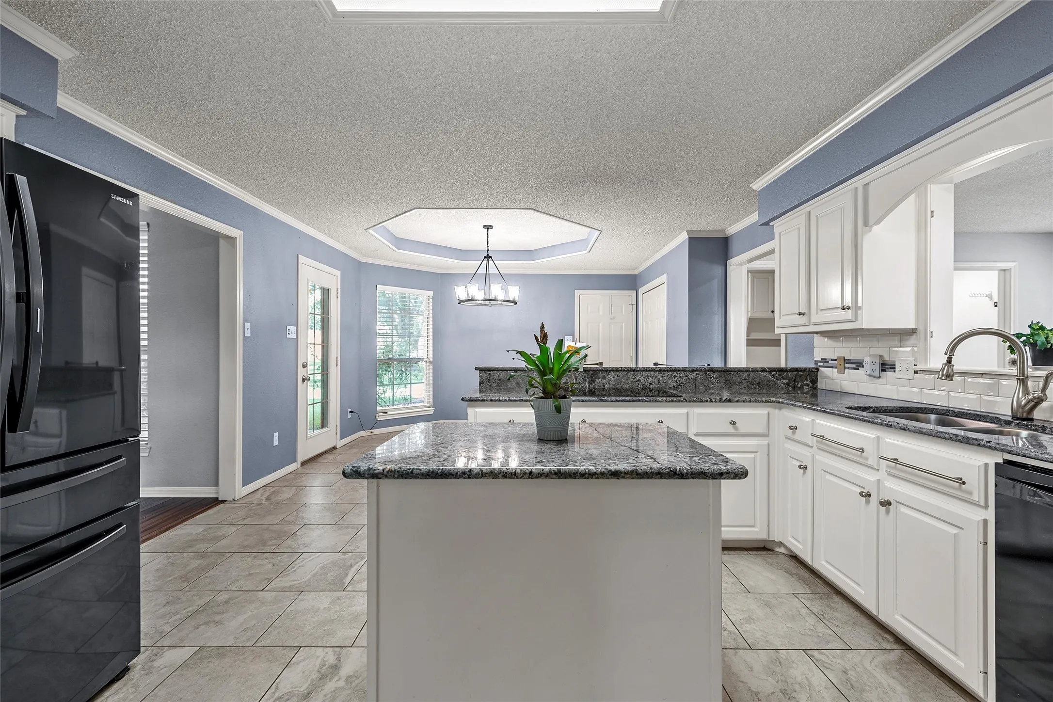 Single Family Residence For Sale in Mc Lennan County , 1119 Western Ridge Drive, Waco, Texas 76712, 3 Bedroom, 3 Bathroom, 2 Garage spaces, 2,397 Sqft, built in 1992, mls#21365042, Real Estate Agent in Waco, Homes For Sale in Mc Lennan county, Homes For Sale in Waco, Realtor in Waco Texas, Real Estate Brokerage Independent Realty Texas, Luminita Cordes Realtor