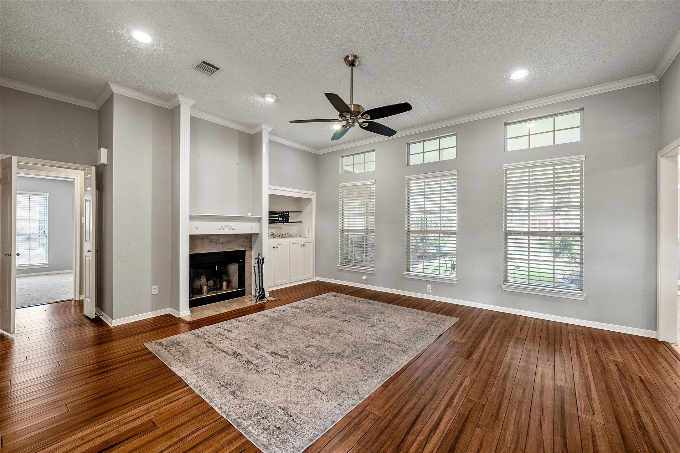Single Family Residence For Sale in Mc Lennan County , 1119 Western Ridge Drive, Waco, Texas 76712, 3 Bedroom, 3 Bathroom, 2 Garage spaces, 2,397 Sqft, built in 1992, mls#21365042, Real Estate Agent in Waco, Homes For Sale in Mc Lennan county, Homes For Sale in Waco, Realtor in Waco Texas, Real Estate Brokerage Independent Realty Texas, Luminita Cordes Realtor