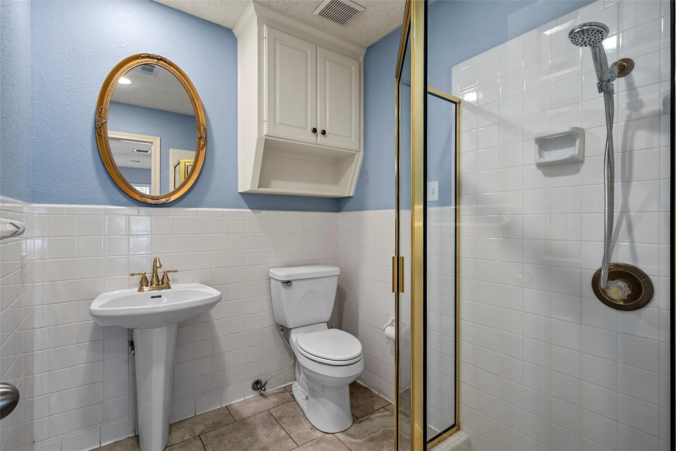 Single Family Residence For Sale in Mc Lennan County , 1119 Western Ridge Drive, Waco, Texas 76712, 3 Bedroom, 3 Bathroom, 2 Garage spaces, 2,397 Sqft, built in 1992, mls#21365042, Real Estate Agent in Waco, Homes For Sale in Mc Lennan county, Homes For Sale in Waco, Realtor in Waco Texas, Real Estate Brokerage Independent Realty Texas, Luminita Cordes Realtor