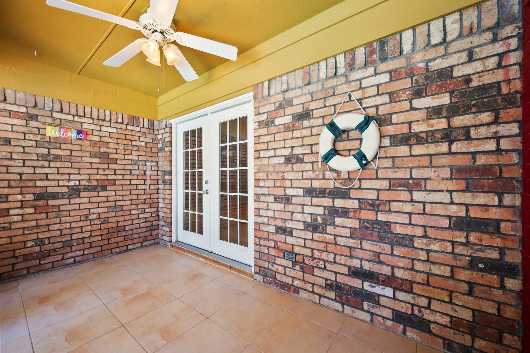 Single Family Residence For Sale in Tarrant County , 1101 De Pauw Drive, Arlington, Texas 76012, 4 Bedroom, 2 Bathroom, 2 Garage spaces, 1,879 Sqft, built in 1977, mls#21363518, Real Estate Agent in Arlington, Homes For Sale in Tarrant county, Homes For Sale in Arlington, Realtor in Arlington Texas, Real Estate Brokerage Independent Realty Texas, Luminita Cordes Realtor