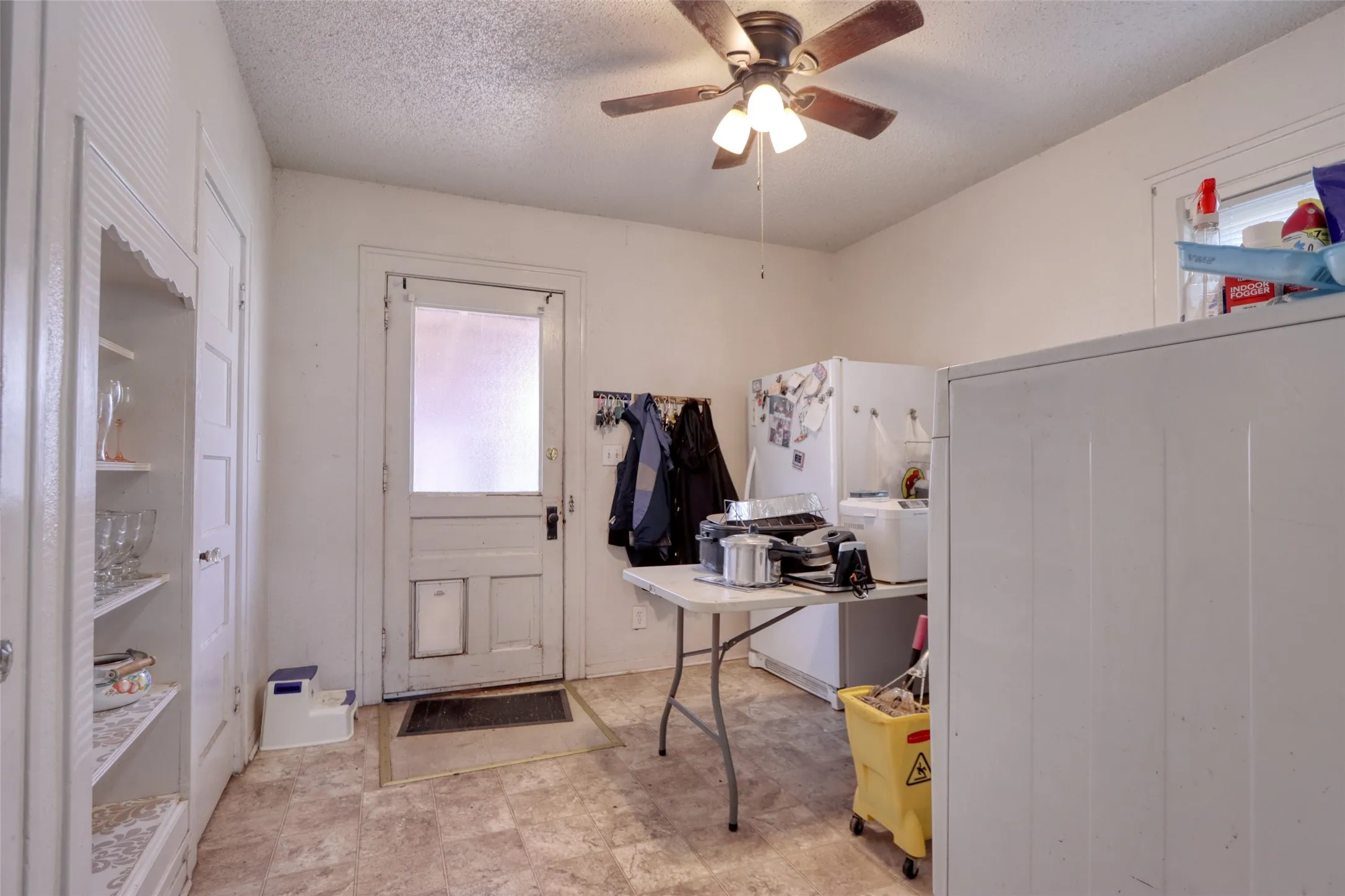 Single Family Residence For Sale in Ellis County , 200 E Crossmain, Milford, Texas 76670, 3 Bedroom, 2 Bathroom, 1 Garage spaces, 1,849 Sqft, built in 1946, mls#21365608, Real Estate Agent in Milford, Homes For Sale in Ellis county, Homes For Sale in Milford, Realtor in Milford Texas, Real Estate Brokerage Independent Realty Texas, Luminita Cordes Realtor