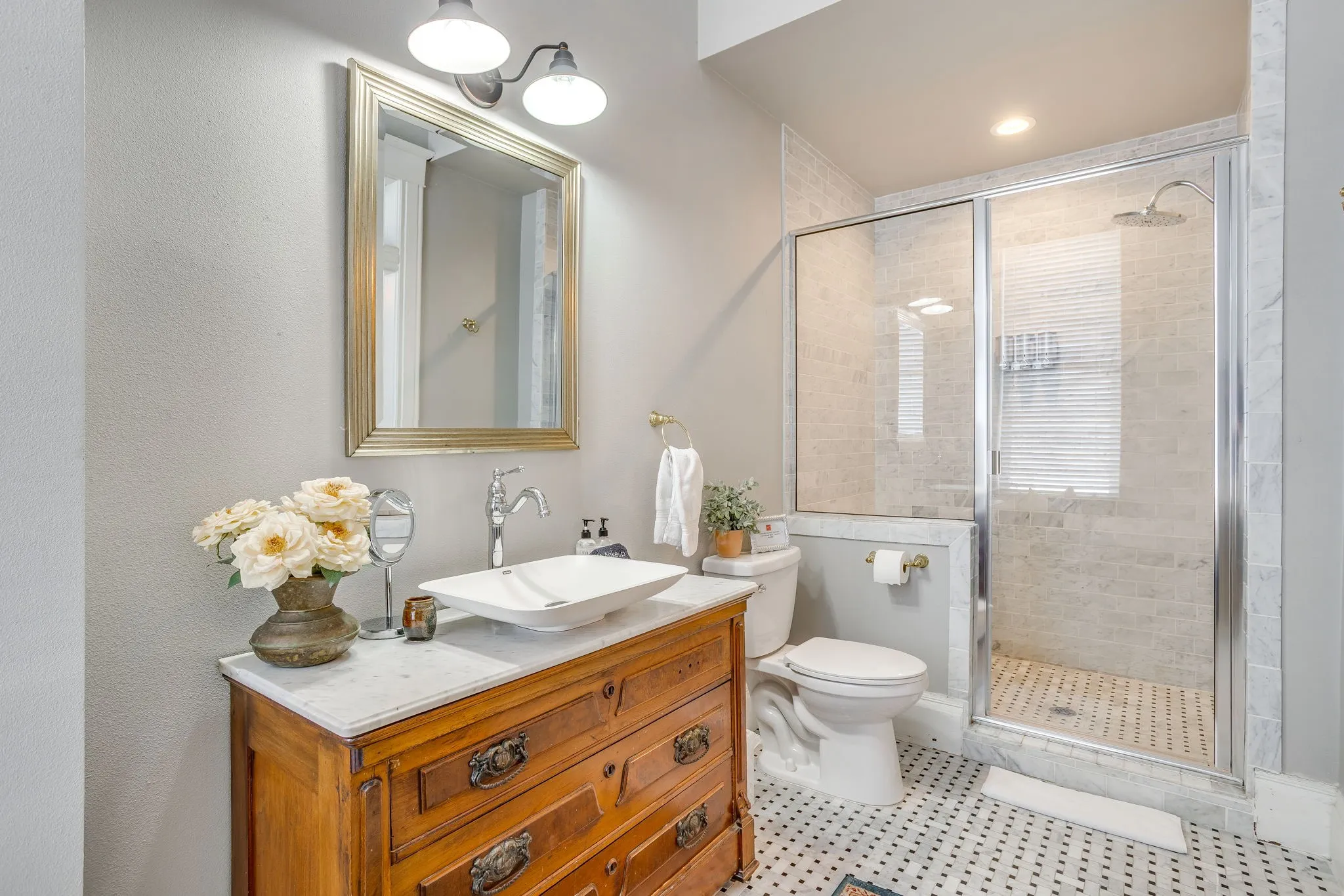 Another beautifully appointed full bath.