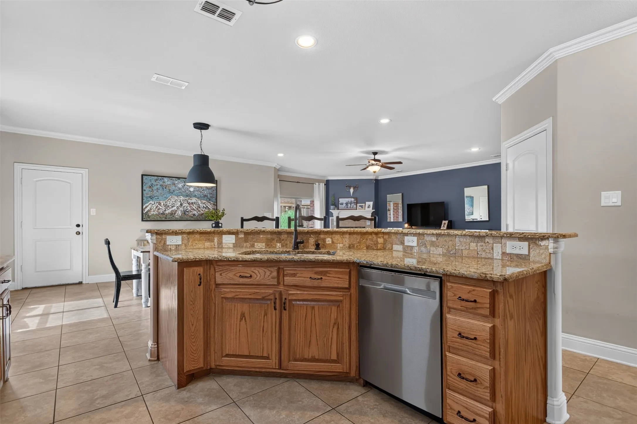Single Family Residence For Sale in Collin County , 1109 Northwood Lane, Royse City, Texas 75189, 3 Bedroom, 3 Bathroom, 2 Garage spaces, 2,479 Sqft, built in 2013, mls#21365093, Real Estate Agent in Royse City, Homes For Sale in Collin county, Homes For Sale in Royse City, Realtor in Royse City Texas, Real Estate Brokerage Independent Realty Texas, Luminita Cordes Realtor