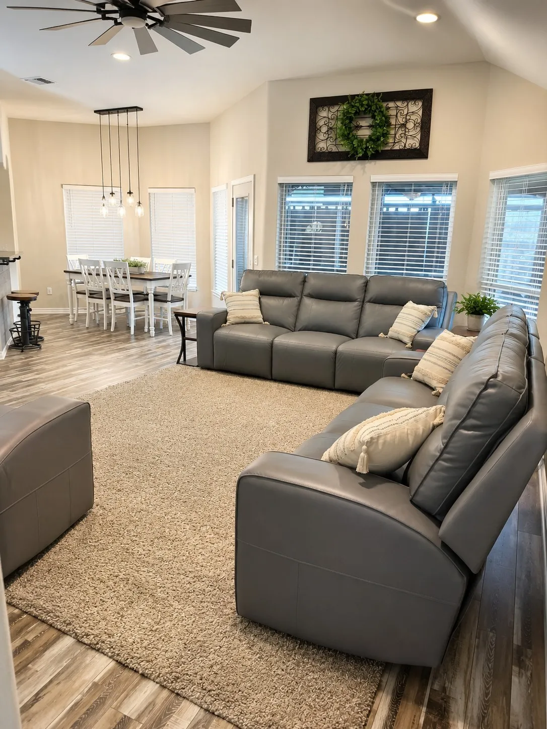 Single Family Residence For Sale in Parker County , 118 Golfers Way, Azle, Texas 76020, 3 Bedroom, 3 Bathroom, 2 Garage spaces, 2,079 Sqft, built in 1999, mls#21364645, Real Estate Agent in Azle, Homes For Sale in Parker county, Homes For Sale in Azle, Realtor in Azle Texas, Real Estate Brokerage Independent Realty Texas, Luminita Cordes Realtor