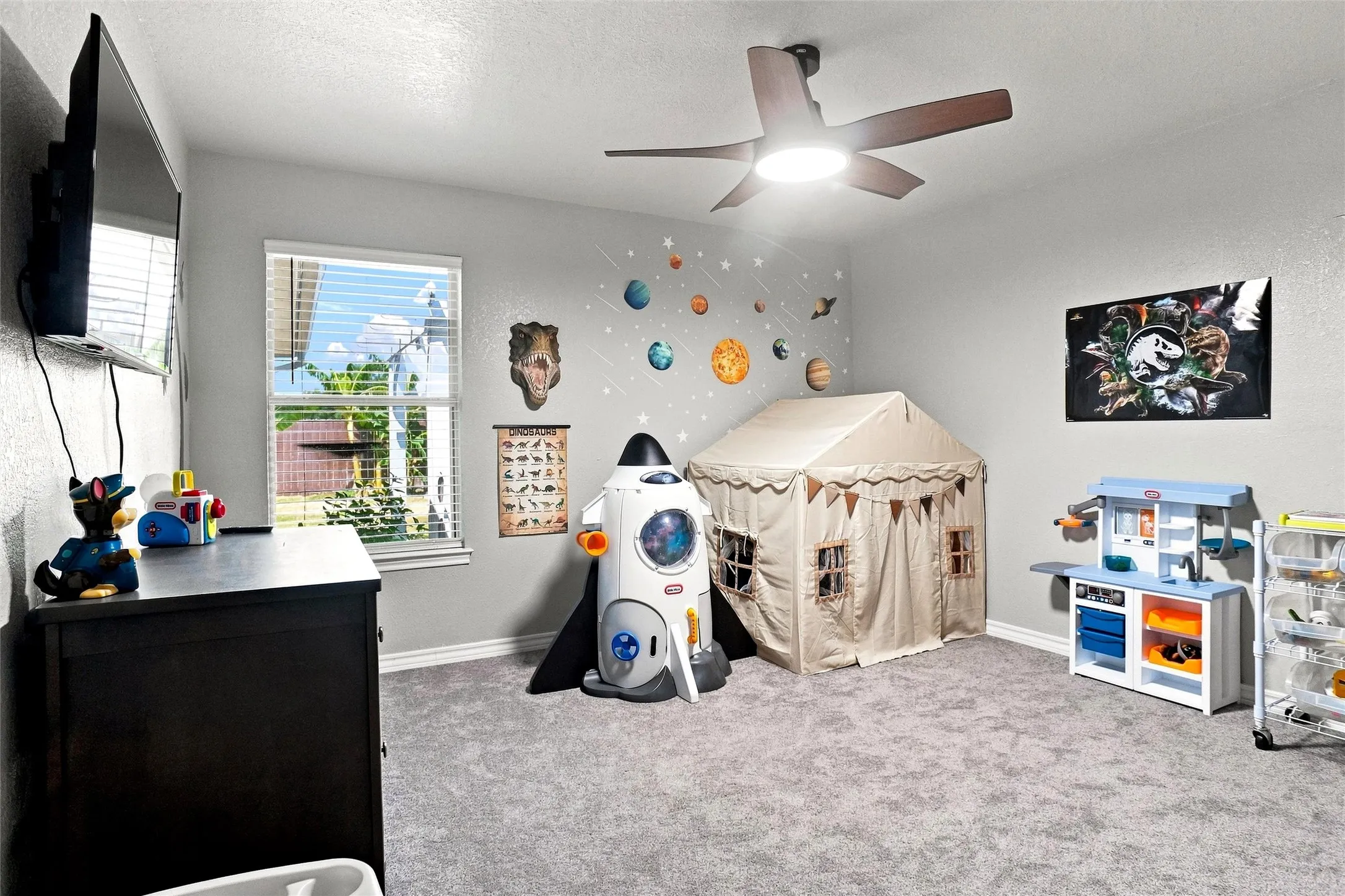 Single Family Residence For Sale in Parker County , 118 Golfers Way, Azle, Texas 76020, 3 Bedroom, 3 Bathroom, 2 Garage spaces, 2,079 Sqft, built in 1999, mls#21364645, Real Estate Agent in Azle, Homes For Sale in Parker county, Homes For Sale in Azle, Realtor in Azle Texas, Real Estate Brokerage Independent Realty Texas, Luminita Cordes Realtor