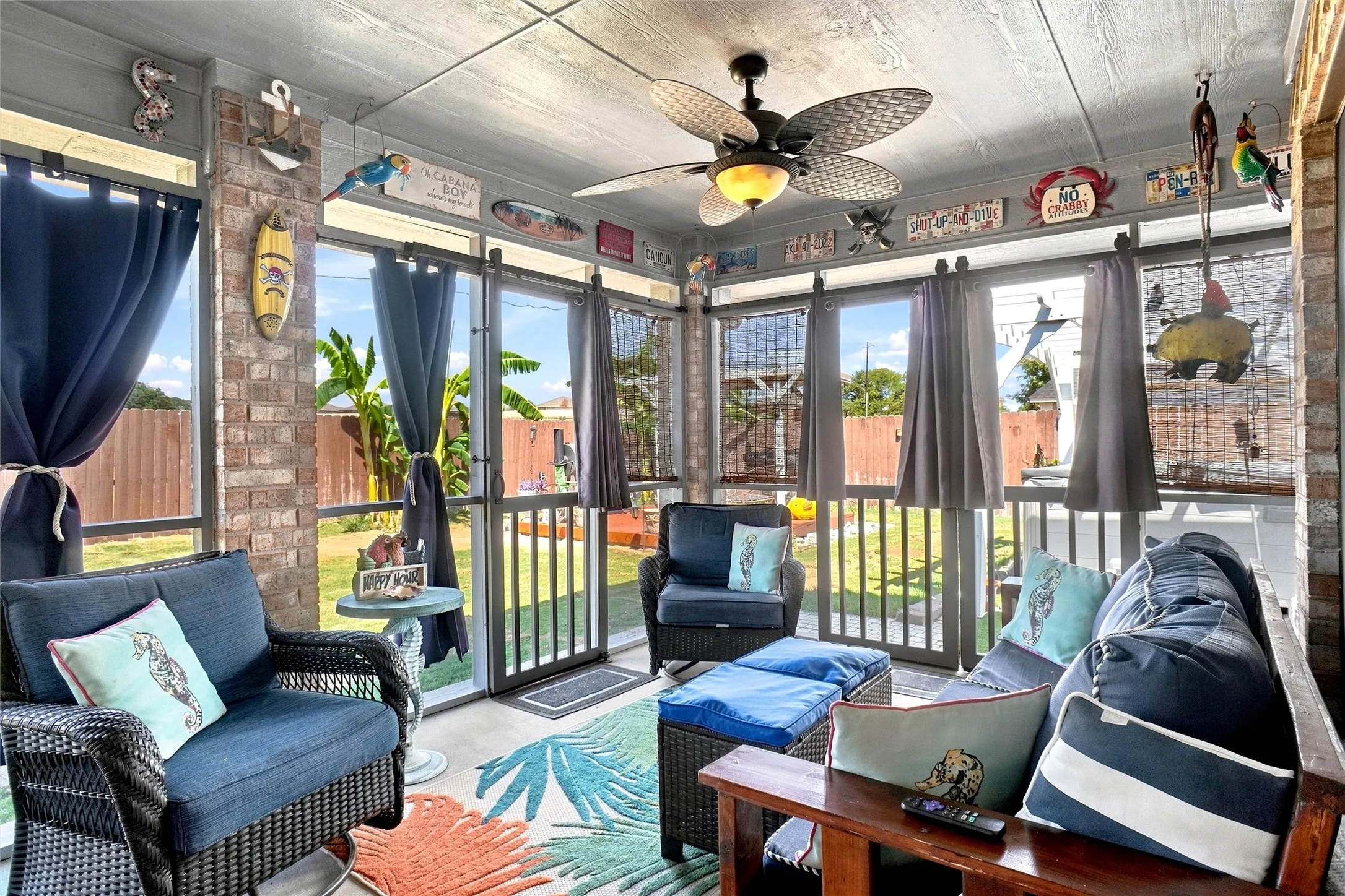 Single Family Residence For Sale in Parker County , 118 Golfers Way, Azle, Texas 76020, 3 Bedroom, 3 Bathroom, 2 Garage spaces, 2,079 Sqft, built in 1999, mls#21364645, Real Estate Agent in Azle, Homes For Sale in Parker county, Homes For Sale in Azle, Realtor in Azle Texas, Real Estate Brokerage Independent Realty Texas, Luminita Cordes Realtor