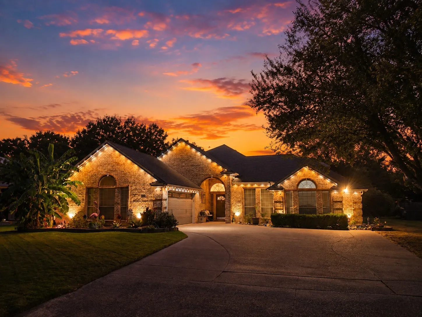 Single Family Residence For Sale in Parker County , 118 Golfers Way, Azle, Texas 76020, 3 Bedroom, 3 Bathroom, 2 Garage spaces, 2,079 Sqft, built in 1999, mls#21364645, Real Estate Agent in Azle, Homes For Sale in Parker county, Homes For Sale in Azle, Realtor in Azle Texas, Real Estate Brokerage Independent Realty Texas, Luminita Cordes Realtor