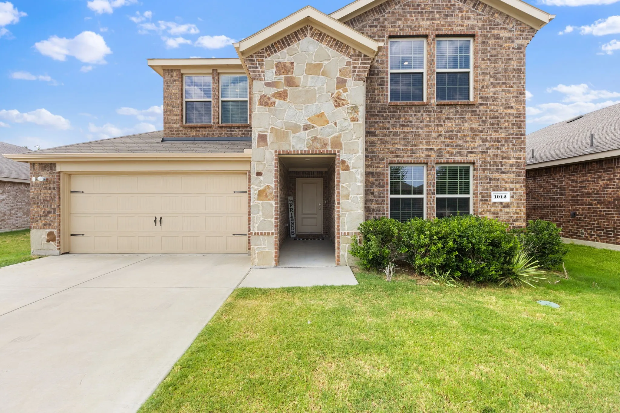 Single Family Residence For Sale in Denton County , 1012 Euston Street, Denton, Texas 76209, 4 Bedroom, 3 Bathroom, 2 Garage spaces, 2,337 Sqft, built in 2021, mls#21362946, Real Estate Agent in Denton, Homes For Sale in Denton county, Homes For Sale in Denton, Realtor in Denton Texas, Real Estate Brokerage Independent Realty Texas, Luminita Cordes Realtor