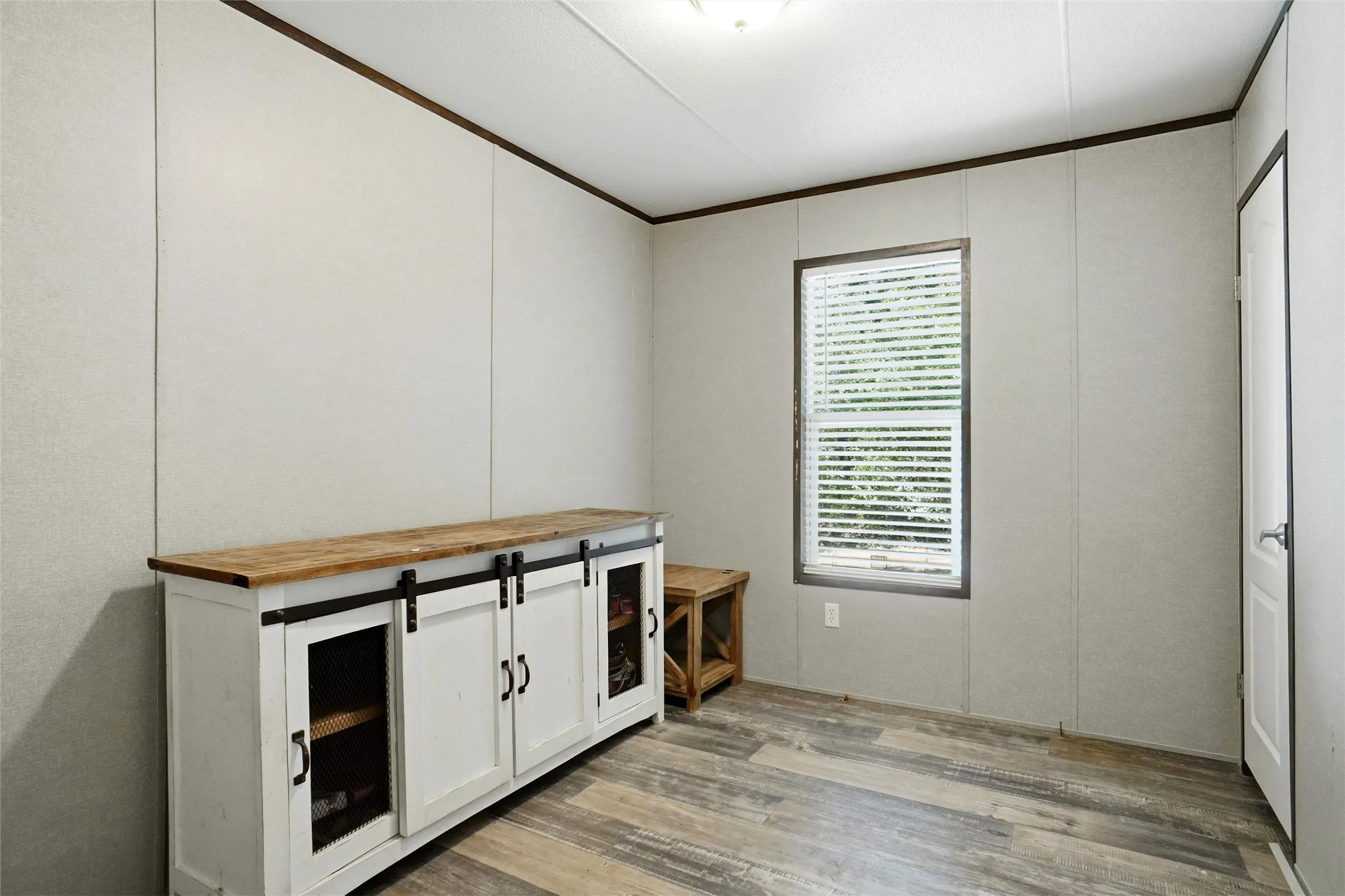 Mobile Home For Sale in Grayson County , 1279 Ham Bates Road, Whitesboro, Texas 76273, 3 Bedroom, 2 Bathroom, Garage spaces, 1,216 Sqft, built in 2021, mls#21365614, Real Estate Agent in Whitesboro, Homes For Sale in Grayson county, Homes For Sale in Whitesboro, Realtor in Whitesboro Texas, Real Estate Brokerage Independent Realty Texas, Luminita Cordes Realtor