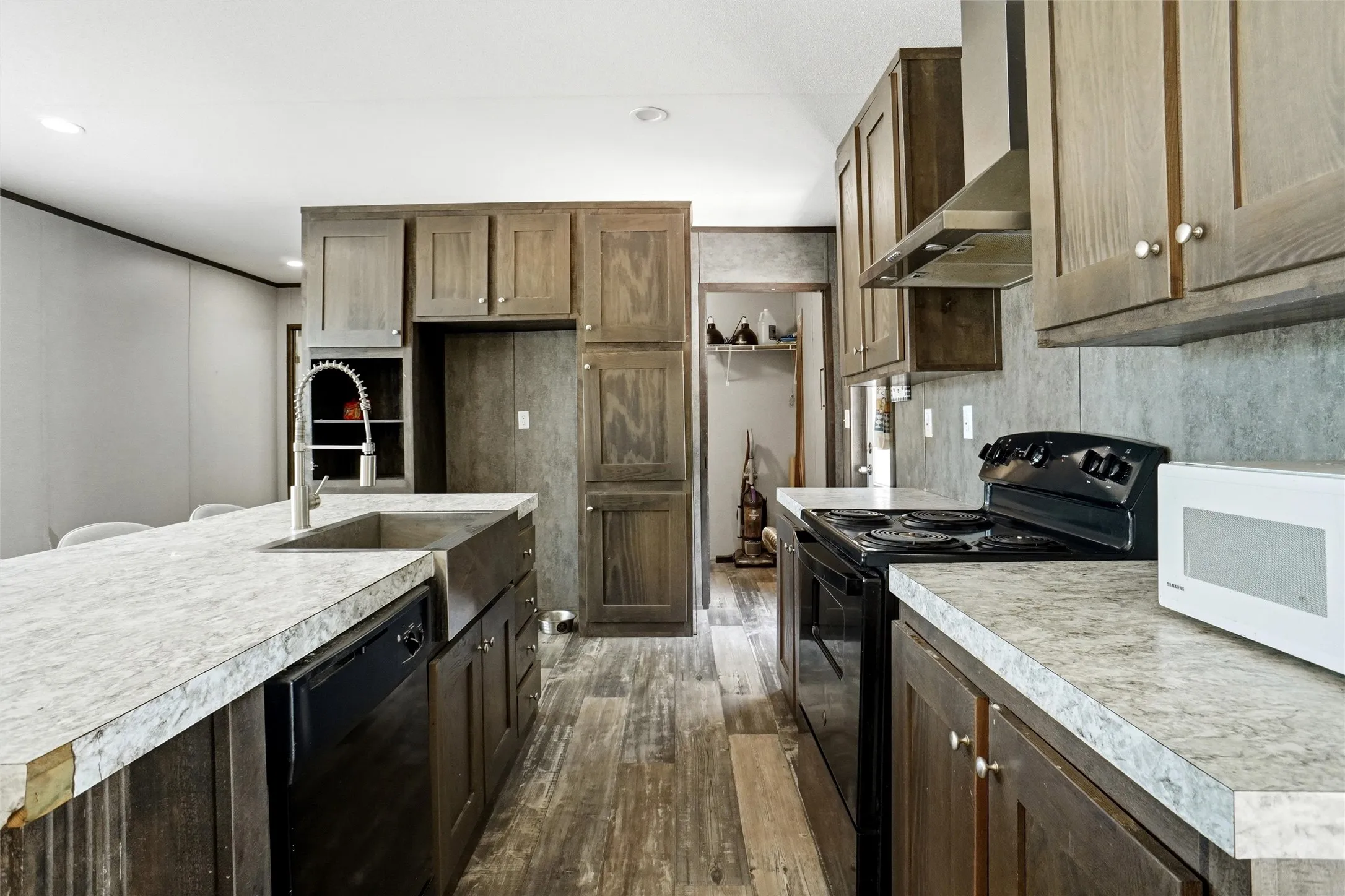 Mobile Home For Sale in Grayson County , 1279 Ham Bates Road, Whitesboro, Texas 76273, 3 Bedroom, 2 Bathroom, Garage spaces, 1,216 Sqft, built in 2021, mls#21365614, Real Estate Agent in Whitesboro, Homes For Sale in Grayson county, Homes For Sale in Whitesboro, Realtor in Whitesboro Texas, Real Estate Brokerage Independent Realty Texas, Luminita Cordes Realtor