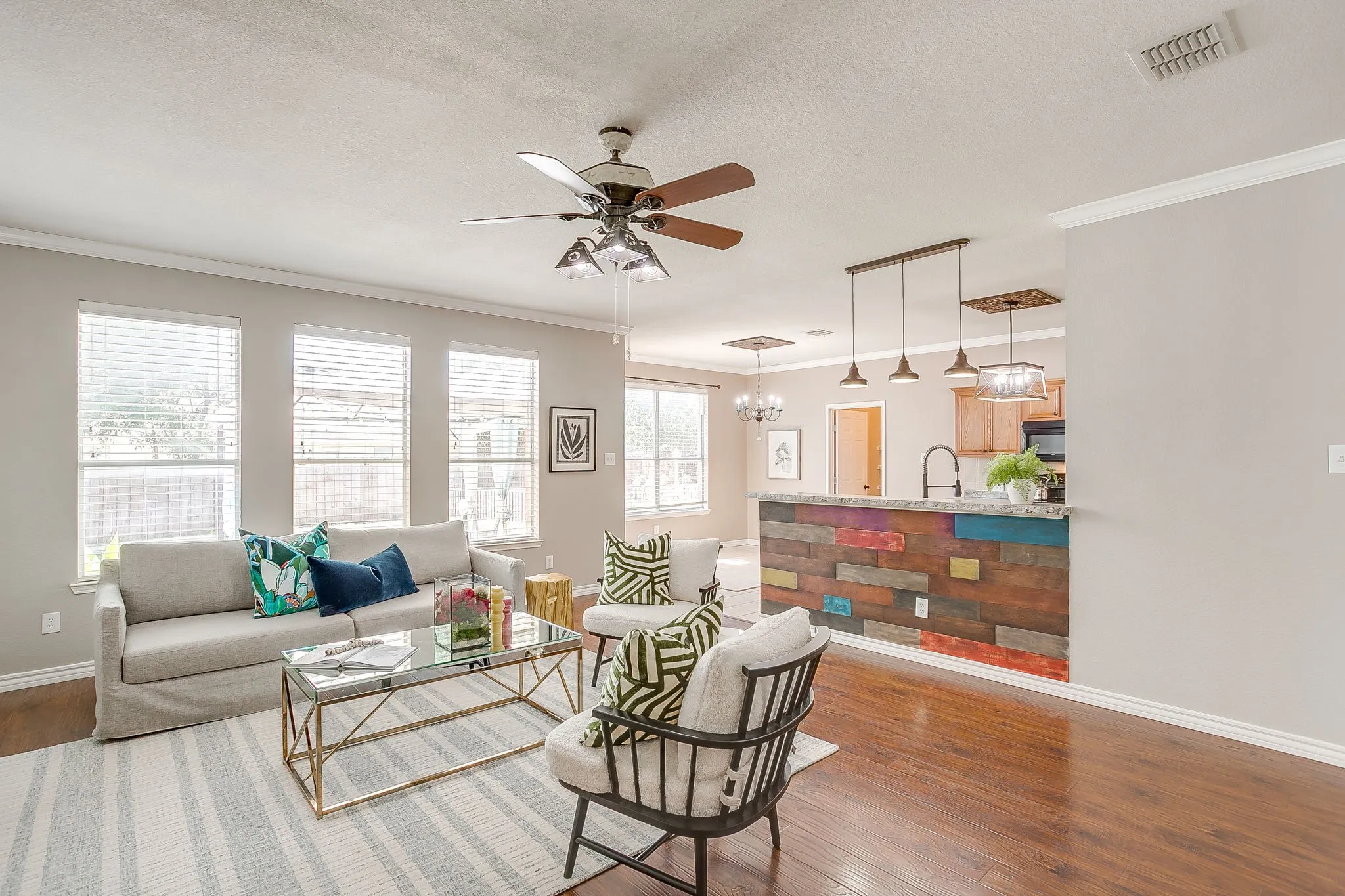 Single Family Residence For Sale in Tarrant County , 1408 Pepperidge Lane, Fort Worth, Texas 76131, 5 Bedroom, 3 Bathroom, 2 Garage spaces, 2,994 Sqft, built in 2005, mls#21365557, Real Estate Agent in Fort Worth, Homes For Sale in Tarrant county, Homes For Sale in Fort Worth, Realtor in Fort Worth Texas, Real Estate Brokerage Independent Realty Texas, Luminita Cordes Realtor