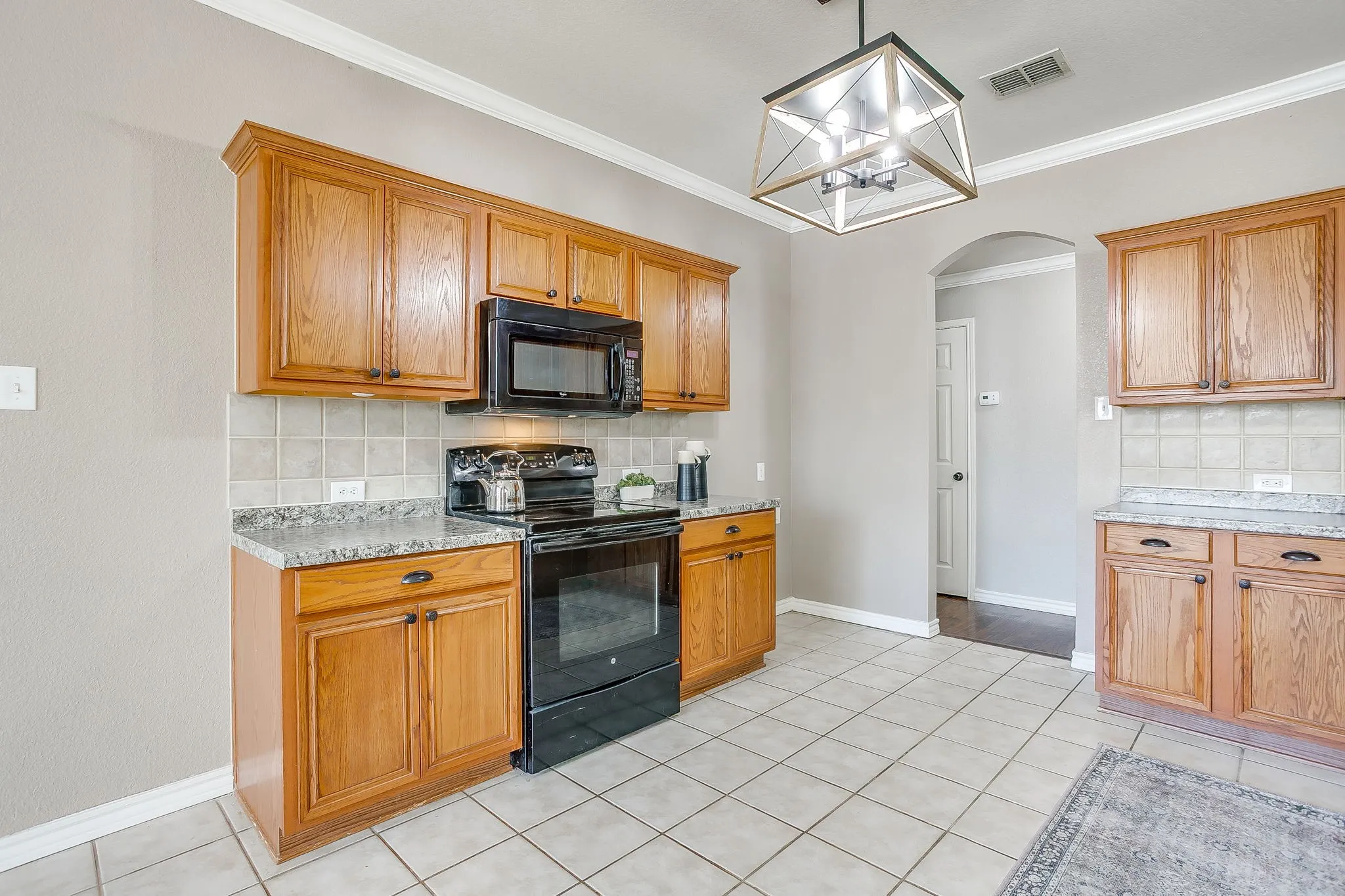 Single Family Residence For Sale in Tarrant County , 1408 Pepperidge Lane, Fort Worth, Texas 76131, 5 Bedroom, 3 Bathroom, 2 Garage spaces, 2,994 Sqft, built in 2005, mls#21365557, Real Estate Agent in Fort Worth, Homes For Sale in Tarrant county, Homes For Sale in Fort Worth, Realtor in Fort Worth Texas, Real Estate Brokerage Independent Realty Texas, Luminita Cordes Realtor