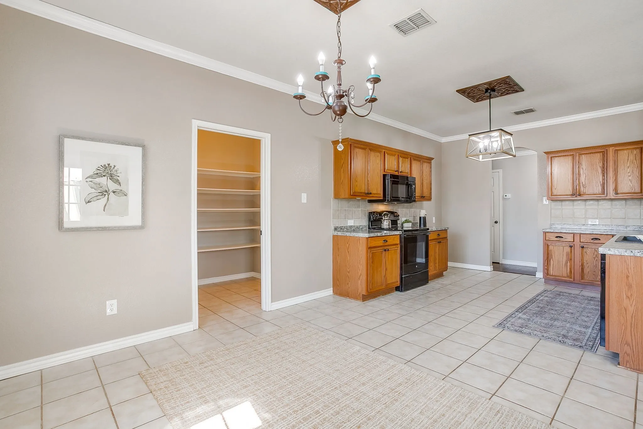 Single Family Residence For Sale in Tarrant County , 1408 Pepperidge Lane, Fort Worth, Texas 76131, 5 Bedroom, 3 Bathroom, 2 Garage spaces, 2,994 Sqft, built in 2005, mls#21365557, Real Estate Agent in Fort Worth, Homes For Sale in Tarrant county, Homes For Sale in Fort Worth, Realtor in Fort Worth Texas, Real Estate Brokerage Independent Realty Texas, Luminita Cordes Realtor