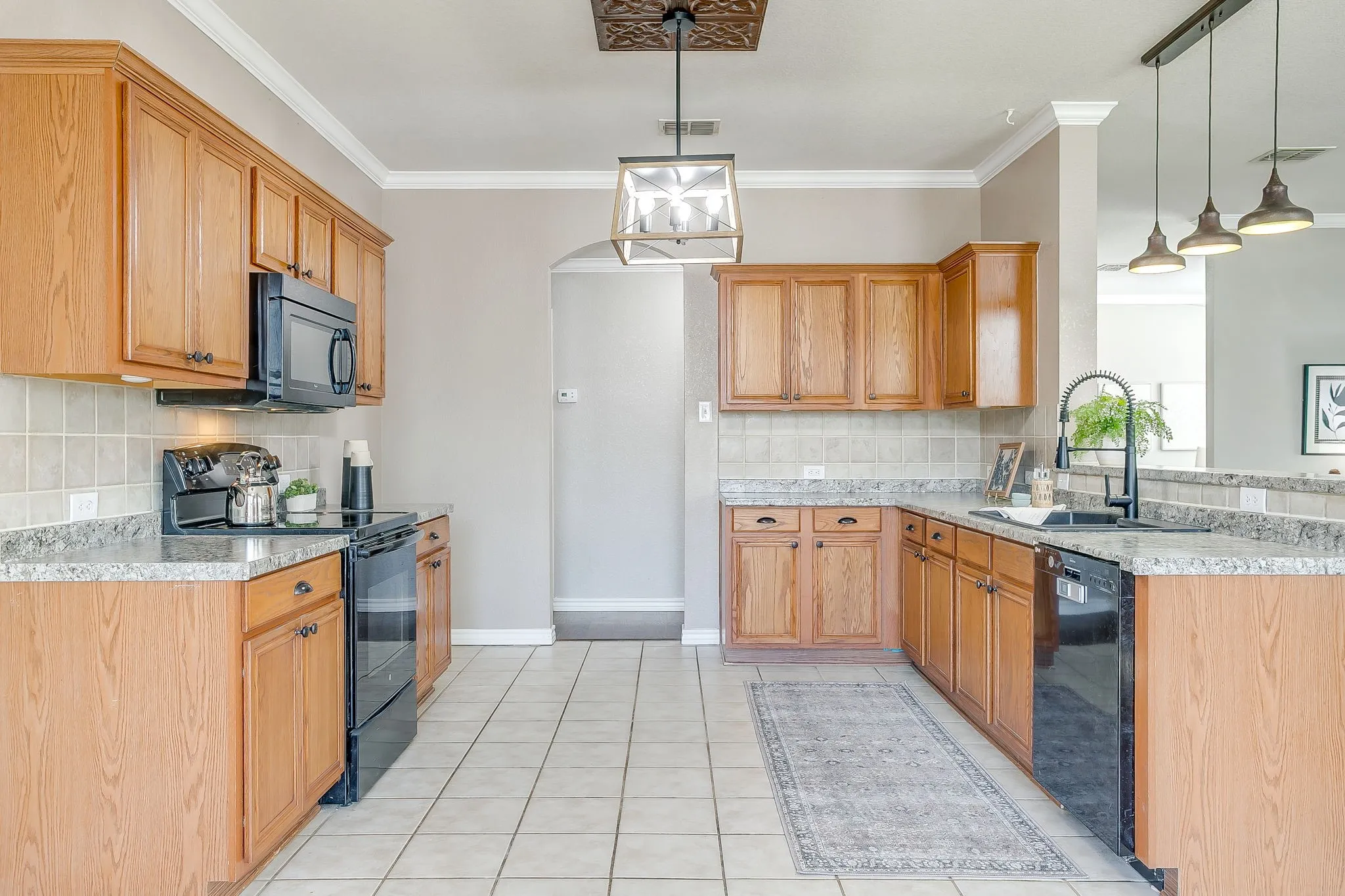 Single Family Residence For Sale in Tarrant County , 1408 Pepperidge Lane, Fort Worth, Texas 76131, 5 Bedroom, 3 Bathroom, 2 Garage spaces, 2,994 Sqft, built in 2005, mls#21365557, Real Estate Agent in Fort Worth, Homes For Sale in Tarrant county, Homes For Sale in Fort Worth, Realtor in Fort Worth Texas, Real Estate Brokerage Independent Realty Texas, Luminita Cordes Realtor