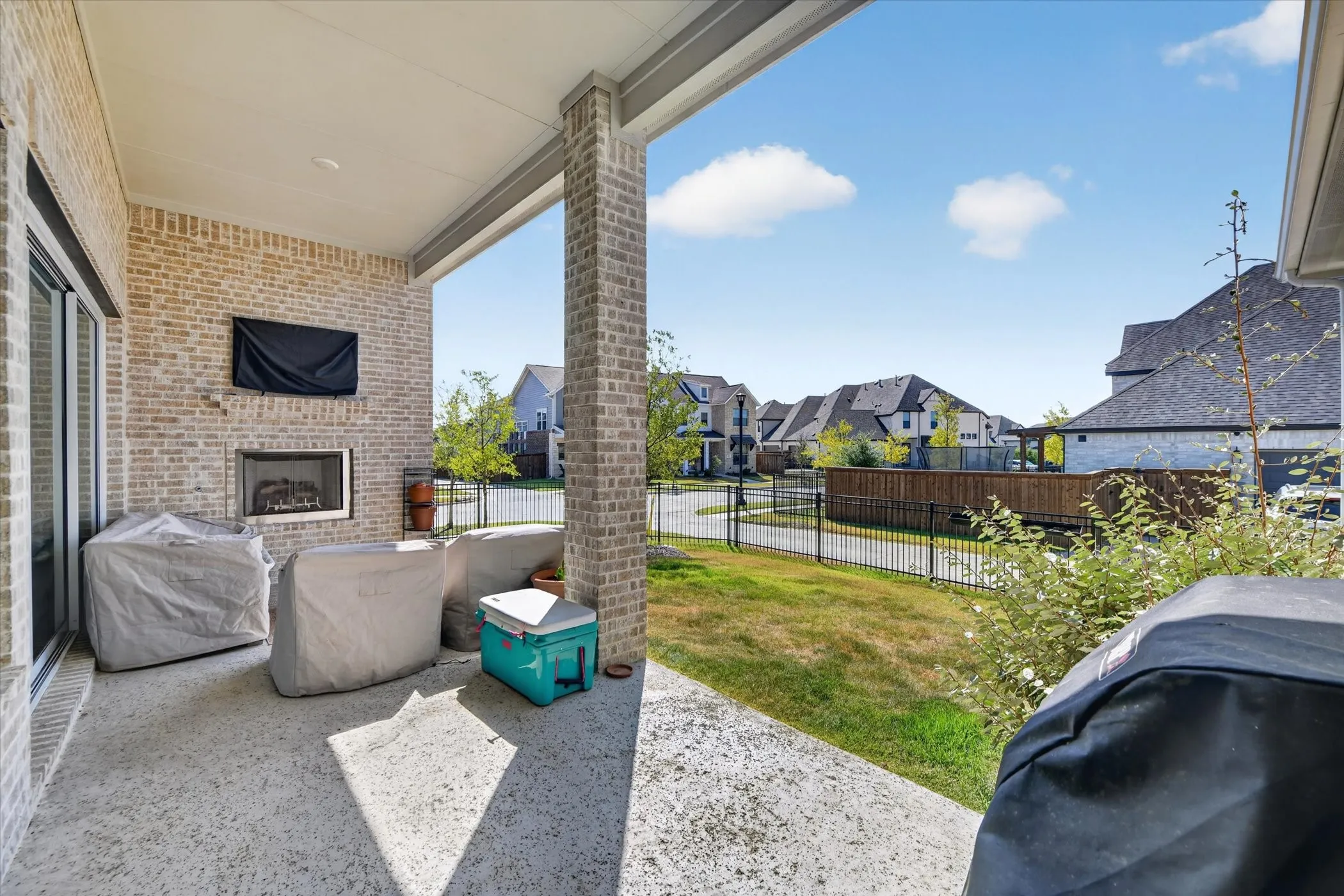 Single Family Residence For Sale in Parker County , 14441 Walsh Avenue, Aledo, Texas 76008, 4 Bedroom, 4 Bathroom, 3 Garage spaces, 2,800 Sqft, built in 2024, mls#21365591, Real Estate Agent in Aledo, Homes For Sale in Parker county, Homes For Sale in Aledo, Realtor in Aledo Texas, Real Estate Brokerage Independent Realty Texas, Luminita Cordes Realtor