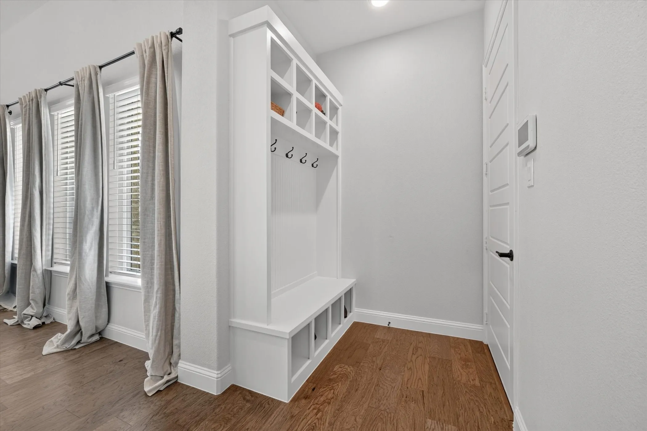 Single Family Residence For Sale in Parker County , 14441 Walsh Avenue, Aledo, Texas 76008, 4 Bedroom, 4 Bathroom, 3 Garage spaces, 2,800 Sqft, built in 2024, mls#21365591, Real Estate Agent in Aledo, Homes For Sale in Parker county, Homes For Sale in Aledo, Realtor in Aledo Texas, Real Estate Brokerage Independent Realty Texas, Luminita Cordes Realtor