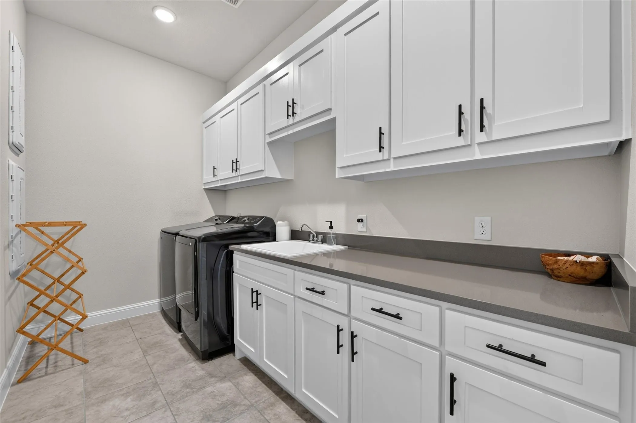 Single Family Residence For Sale in Parker County , 14441 Walsh Avenue, Aledo, Texas 76008, 4 Bedroom, 4 Bathroom, 3 Garage spaces, 2,800 Sqft, built in 2024, mls#21365591, Real Estate Agent in Aledo, Homes For Sale in Parker county, Homes For Sale in Aledo, Realtor in Aledo Texas, Real Estate Brokerage Independent Realty Texas, Luminita Cordes Realtor