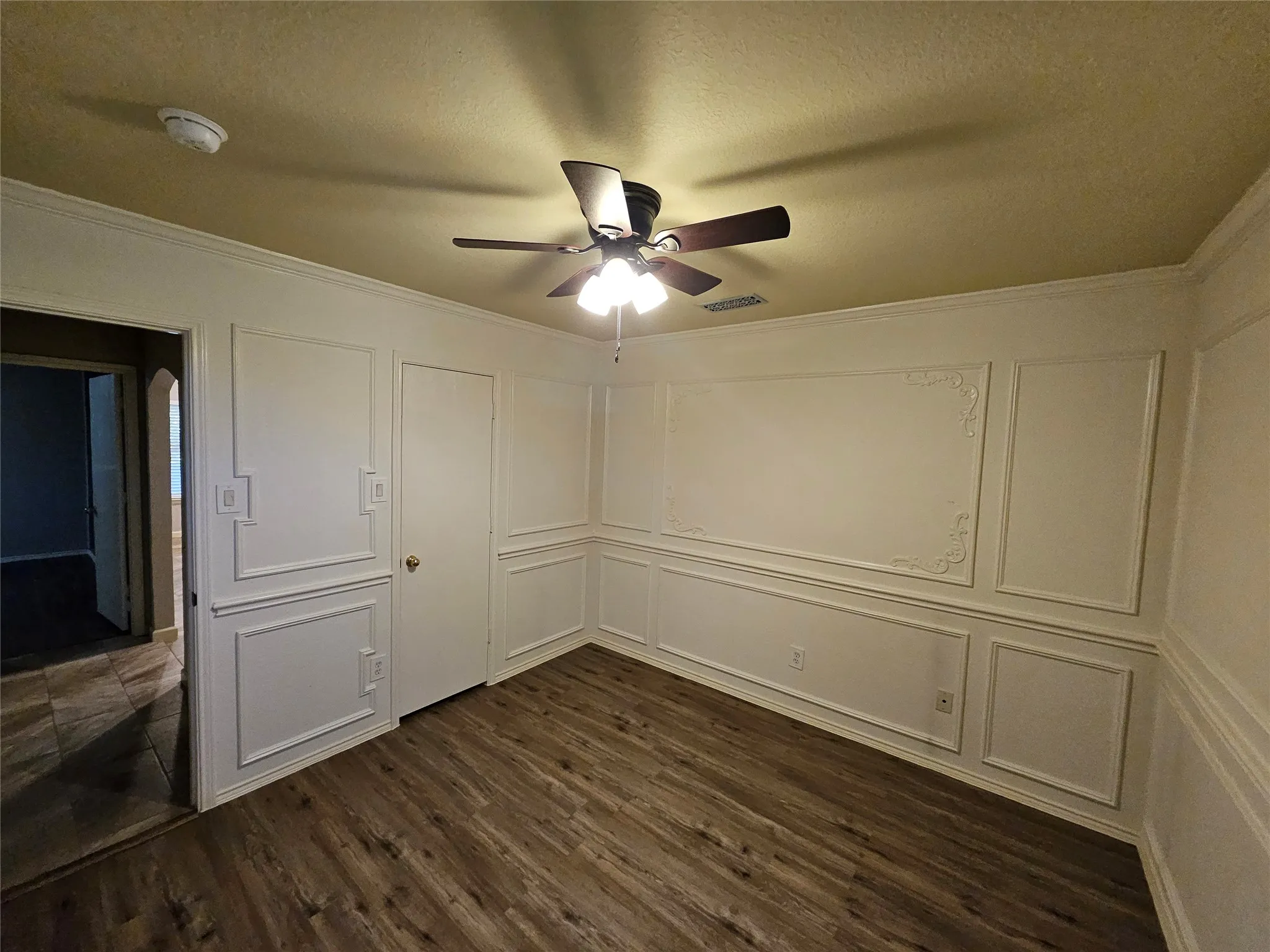 Single Family Residence For Rent in Tarrant County , 1608 Merritt Drive, Mansfield, Texas 76063, 3 Bedroom, 2 Bathroom, 3 Garage spaces, 1,559 Sqft, built in 2000, mls#21365620, Real Estate Agent in Mansfield, Homes For Rent in Tarrant county, Homes For Rent in Mansfield, Realtor in Mansfield Texas, Real Estate Brokerage Independent Realty Texas, Luminita Cordes Realtor