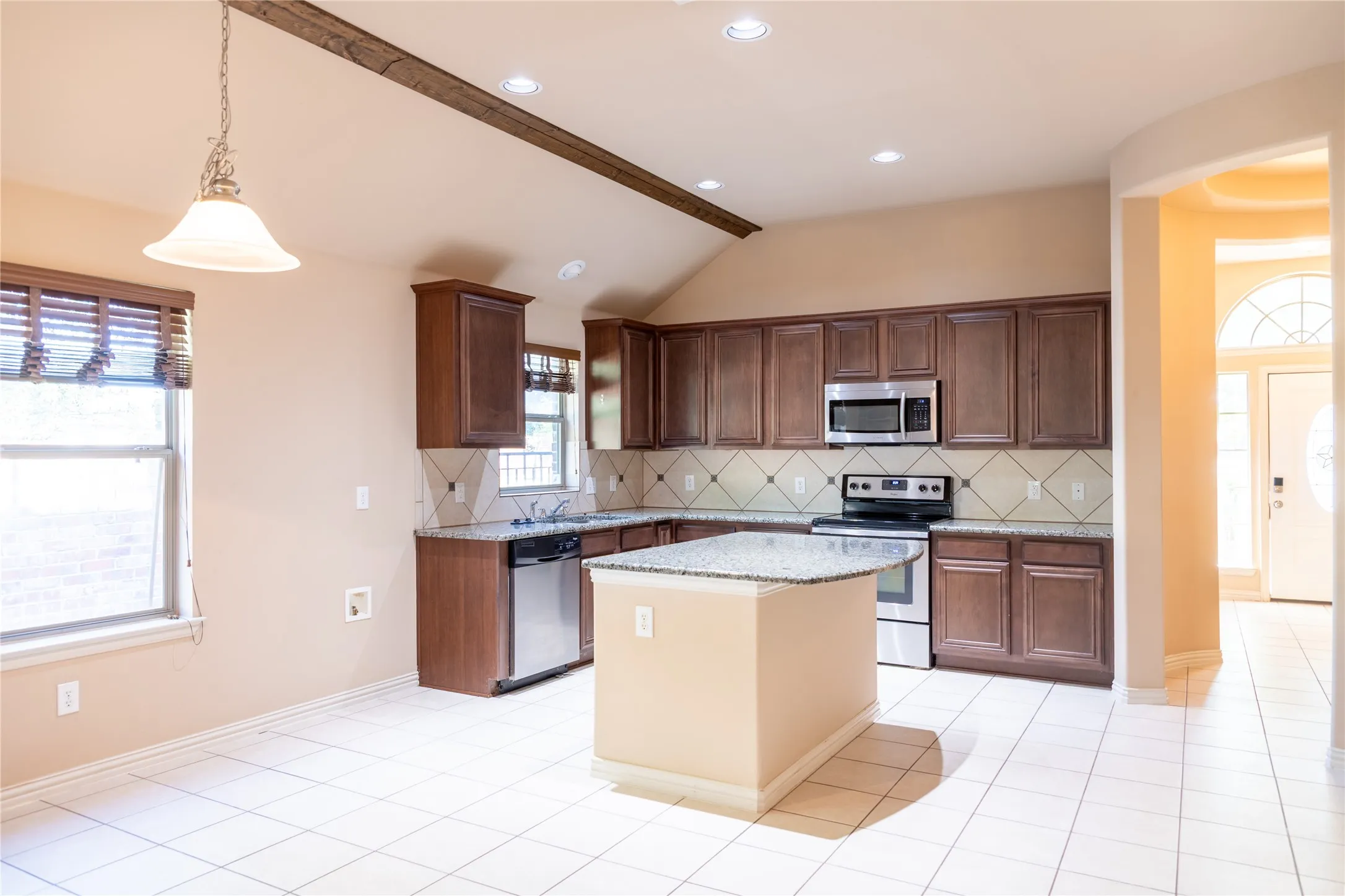 Single Family Residence For Rent in Denton County , 12233 Candle Island Drive, Frisco, Texas 75036, 3 Bedroom, 3 Bathroom, 2 Garage spaces, 2,381 Sqft, built in 2012, mls#21365626, Real Estate Agent in Frisco, Homes For Rent in Denton county, Homes For Rent in Frisco, Realtor in Frisco Texas, Real Estate Brokerage Independent Realty Texas, Luminita Cordes Realtor