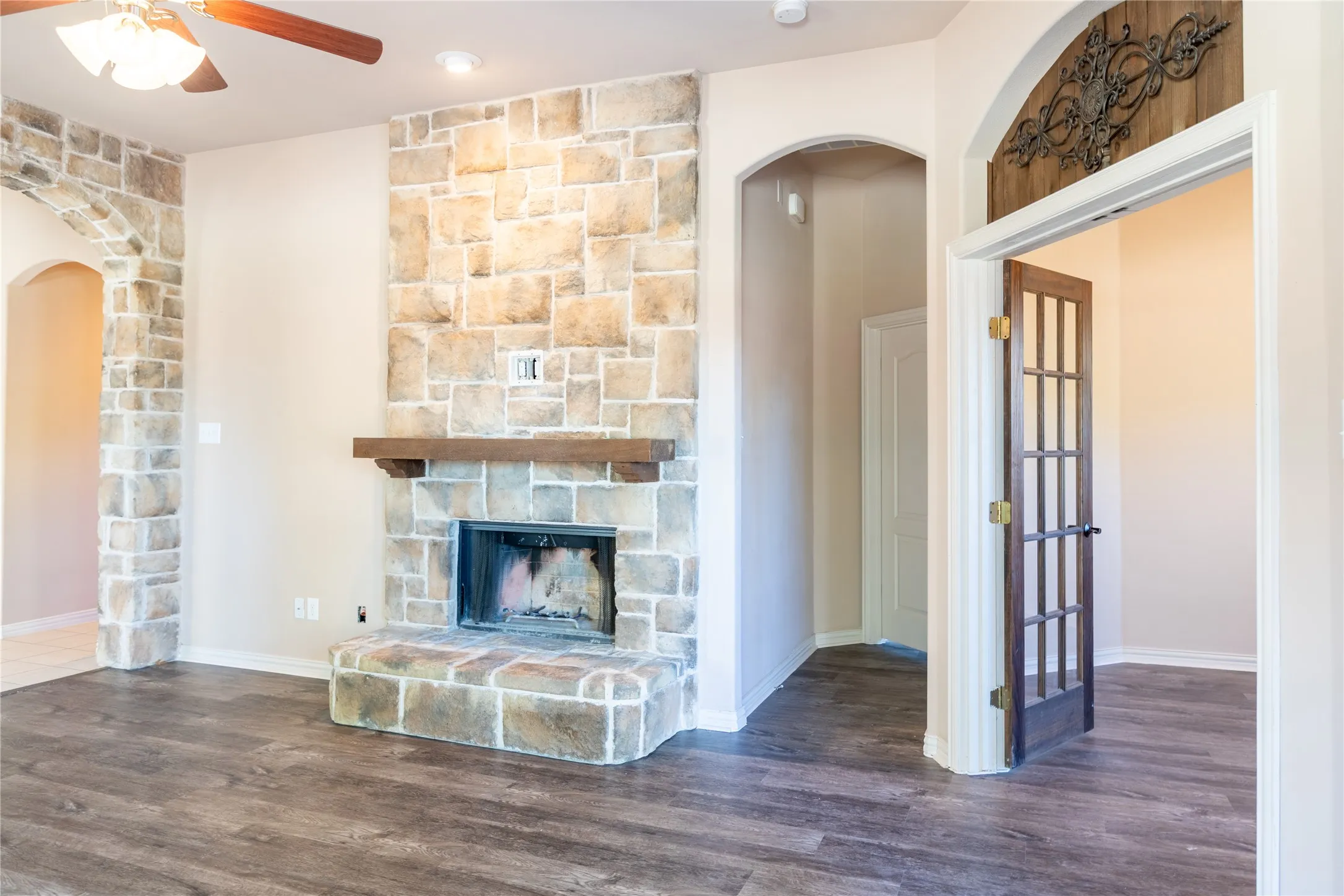 Single Family Residence For Rent in Denton County , 12233 Candle Island Drive, Frisco, Texas 75036, 3 Bedroom, 3 Bathroom, 2 Garage spaces, 2,381 Sqft, built in 2012, mls#21365626, Real Estate Agent in Frisco, Homes For Rent in Denton county, Homes For Rent in Frisco, Realtor in Frisco Texas, Real Estate Brokerage Independent Realty Texas, Luminita Cordes Realtor