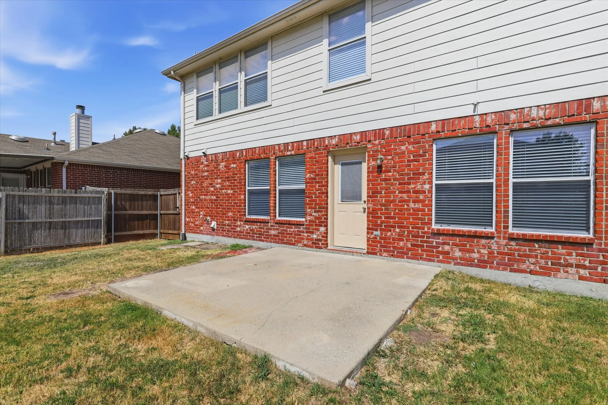 Single Family Residence For Rent in Kaufman County , 527 Tumbleweed Drive, Forney, Texas 75126, 4 Bedroom, 3 Bathroom, 2 Garage spaces, 2,102 Sqft, built in 2002, mls#21365631, Real Estate Agent in Forney, Homes For Rent in Kaufman county, Homes For Rent in Forney, Realtor in Forney Texas, Real Estate Brokerage Independent Realty Texas, Luminita Cordes Realtor