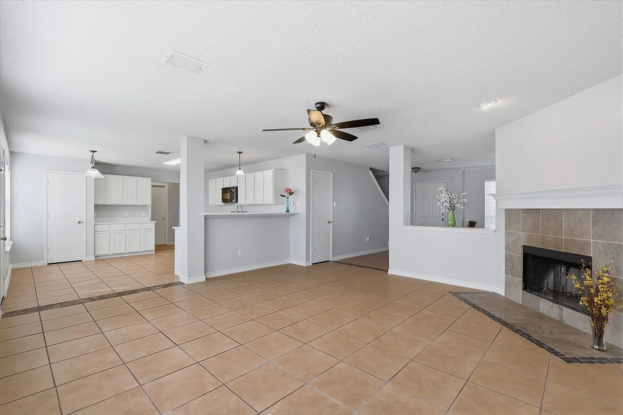 Single Family Residence For Rent in Kaufman County , 527 Tumbleweed Drive, Forney, Texas 75126, 4 Bedroom, 3 Bathroom, 2 Garage spaces, 2,102 Sqft, built in 2002, mls#21365631, Real Estate Agent in Forney, Homes For Rent in Kaufman county, Homes For Rent in Forney, Realtor in Forney Texas, Real Estate Brokerage Independent Realty Texas, Luminita Cordes Realtor