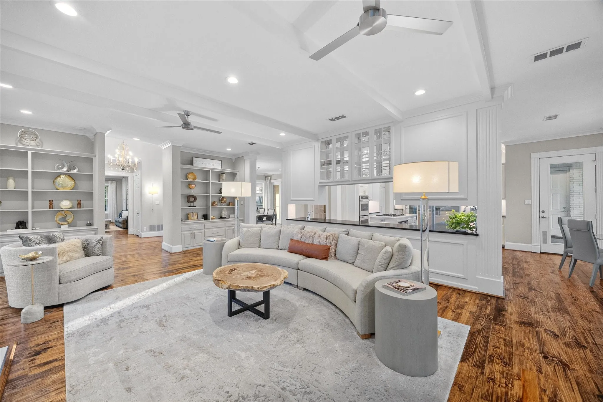 Single Family Residence For Sale in Kaufman County , 14719 FM 986, Terrell, Texas 75160, 5 Bedroom, 7 Bathroom, 10 Garage spaces, 5,150 Sqft, built in 1995, mls#21363984, Real Estate Agent in Terrell, Homes For Sale in Kaufman county, Homes For Sale in Terrell, Realtor in Terrell Texas, Real Estate Brokerage Independent Realty Texas, Luminita Cordes Realtor