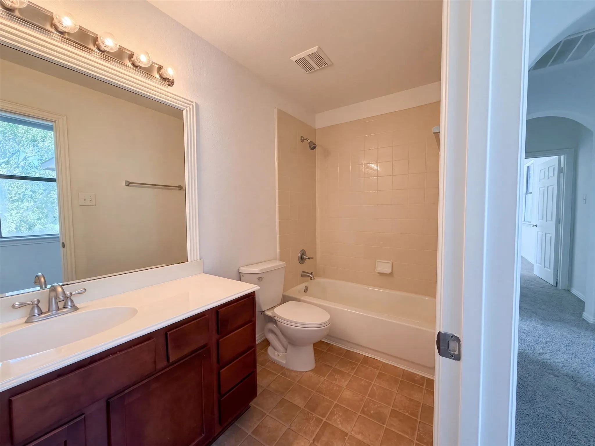 Single Family Residence For Sale in Denton County , 1700 Forsythe Drive, Savannah, Texas 76227, 3 Bedroom, 3 Bathroom, 2 Garage spaces, 2,319 Sqft, built in 2004, mls#21365630, Real Estate Agent in Savannah, Homes For Sale in Denton county, Homes For Sale in Savannah, Realtor in Savannah Texas, Real Estate Brokerage Independent Realty Texas, Luminita Cordes Realtor