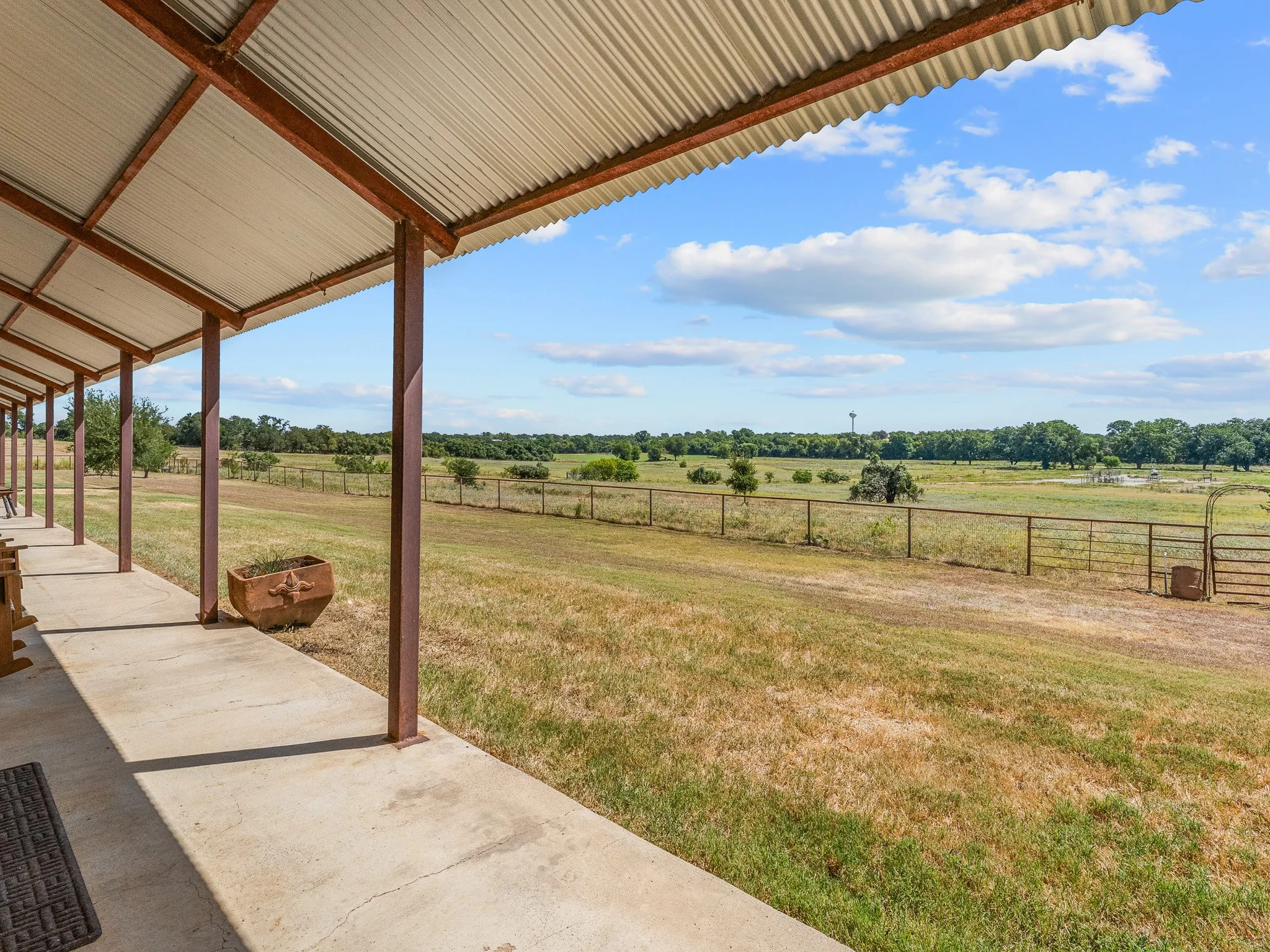 Farm For Sale in Wise County , 1037 Private Road 4481, Decatur, Texas 76234, 2 Bedroom, 3 Bathroom, Garage spaces, 1,678 Sqft, built in 2008, mls#21362065, Real Estate Agent in Decatur, Homes For Sale in Wise county, Homes For Sale in Decatur, Realtor in Decatur Texas, Real Estate Brokerage Independent Realty Texas, Luminita Cordes Realtor