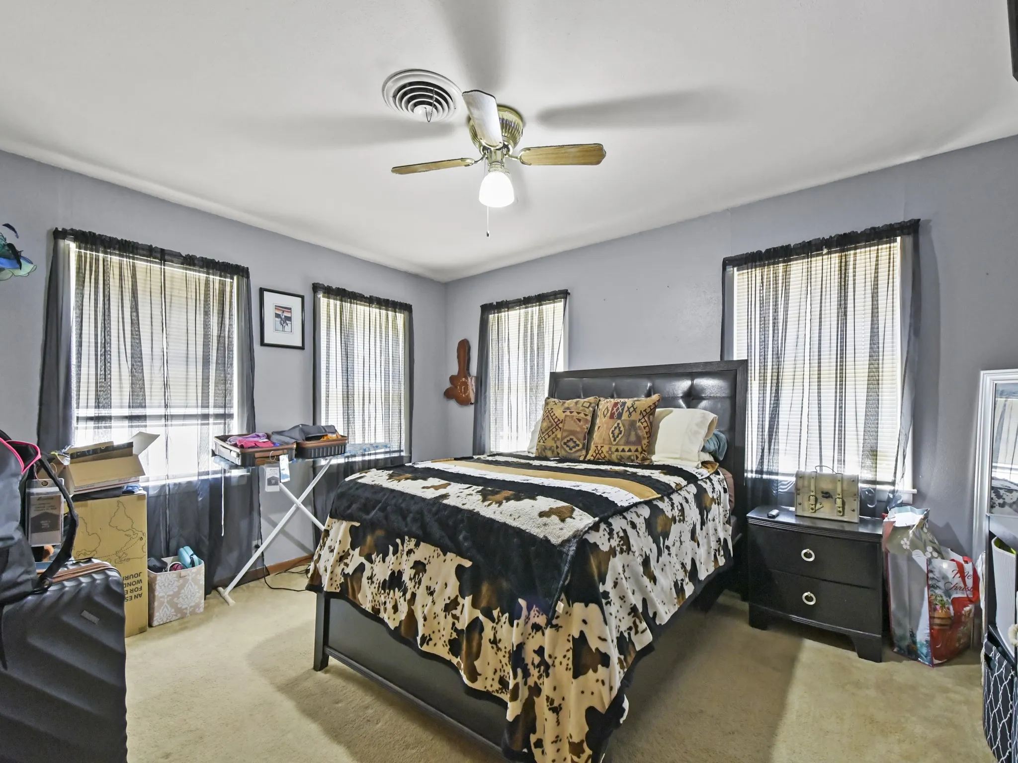 Single Family Residence For Sale in Cooke County , 2045 County Road 113, Whitesboro, Texas 76273, 3 Bedroom, 2 Bathroom, Garage spaces, 1,454 Sqft, built in 1980, mls#21365574, Real Estate Agent in Whitesboro, Homes For Sale in Cooke county, Homes For Sale in Whitesboro, Realtor in Whitesboro Texas, Real Estate Brokerage Independent Realty Texas, Luminita Cordes Realtor